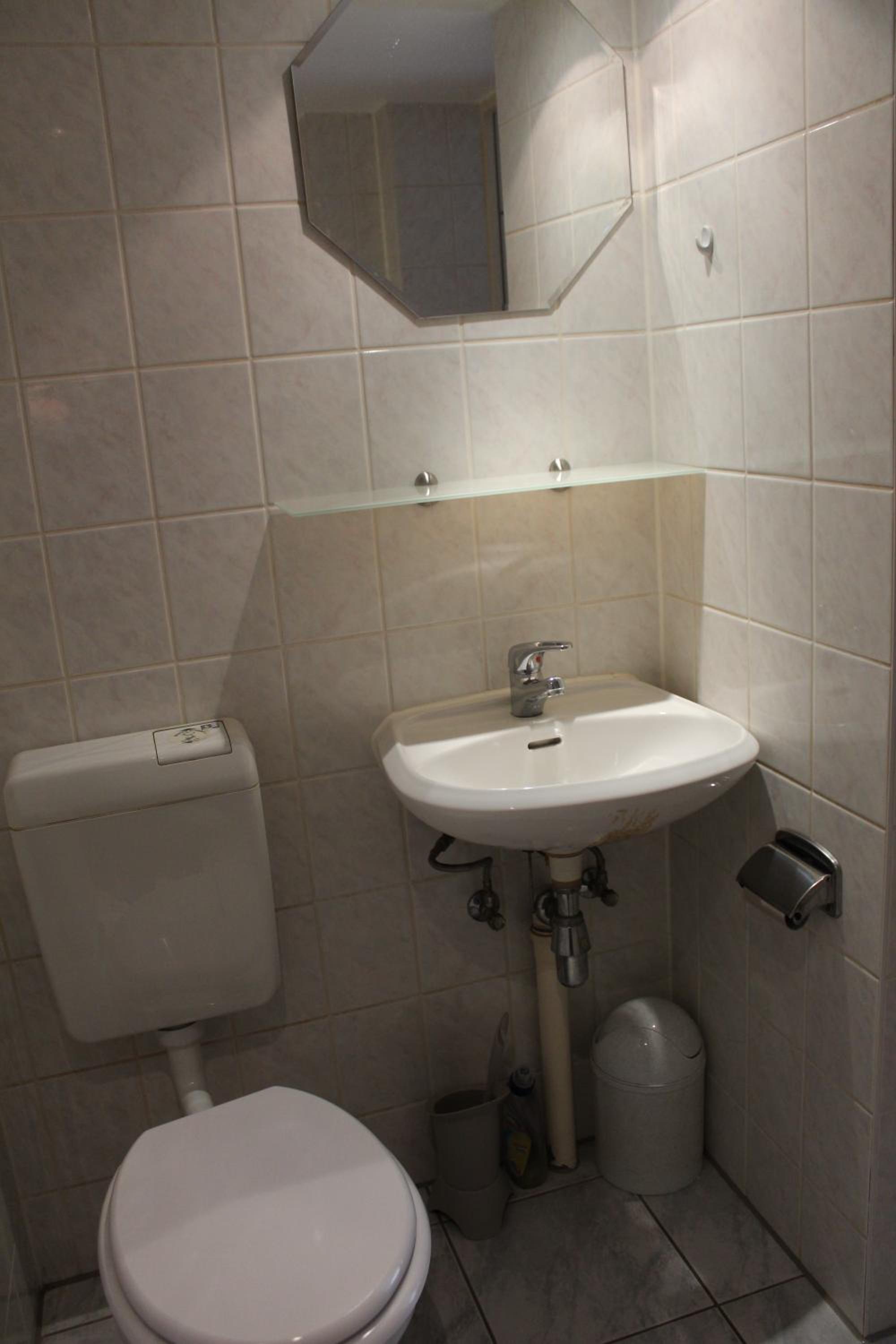 Single Room with Shower photo 2