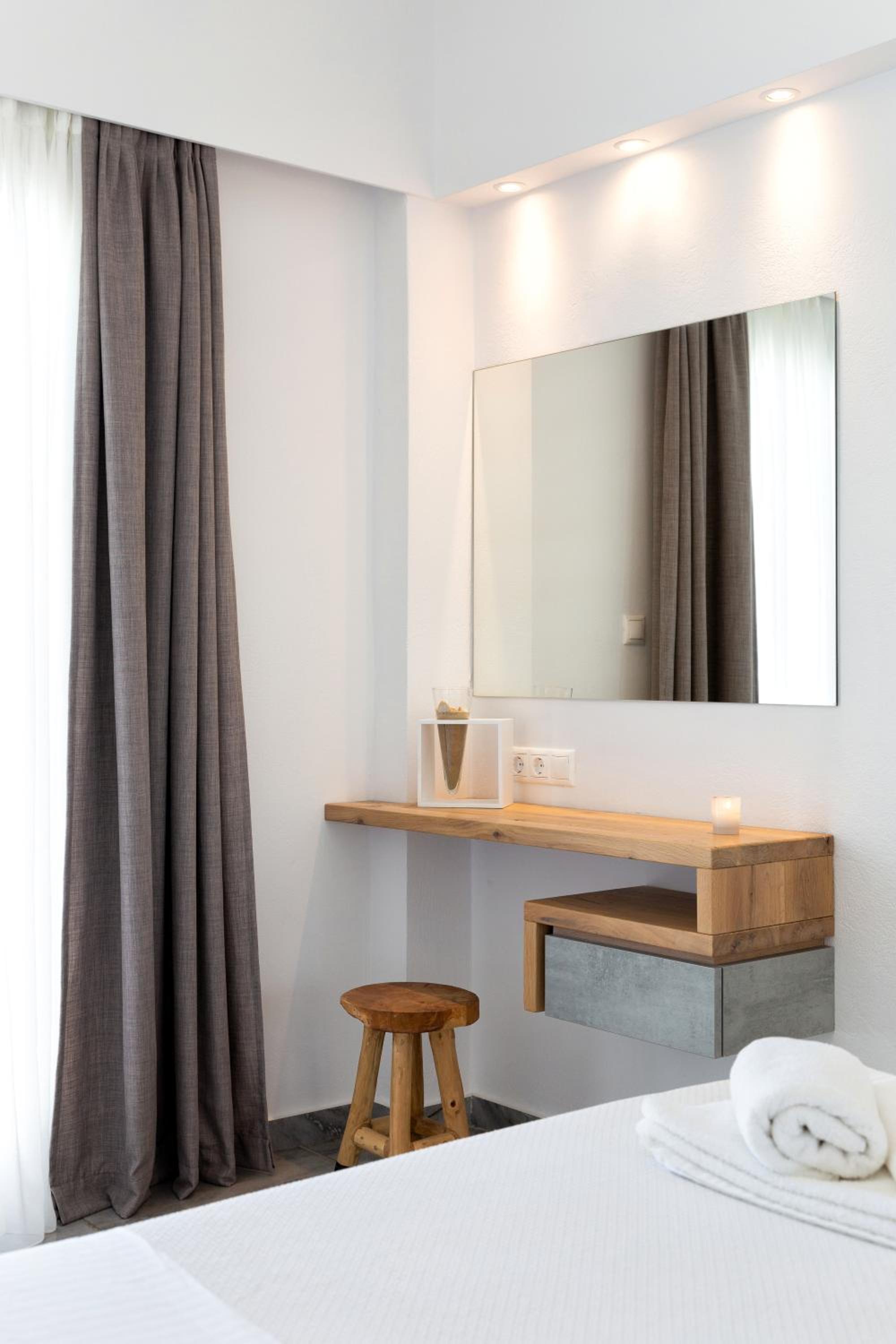 Standard Double or Twin Room with Garden View - Photo 13