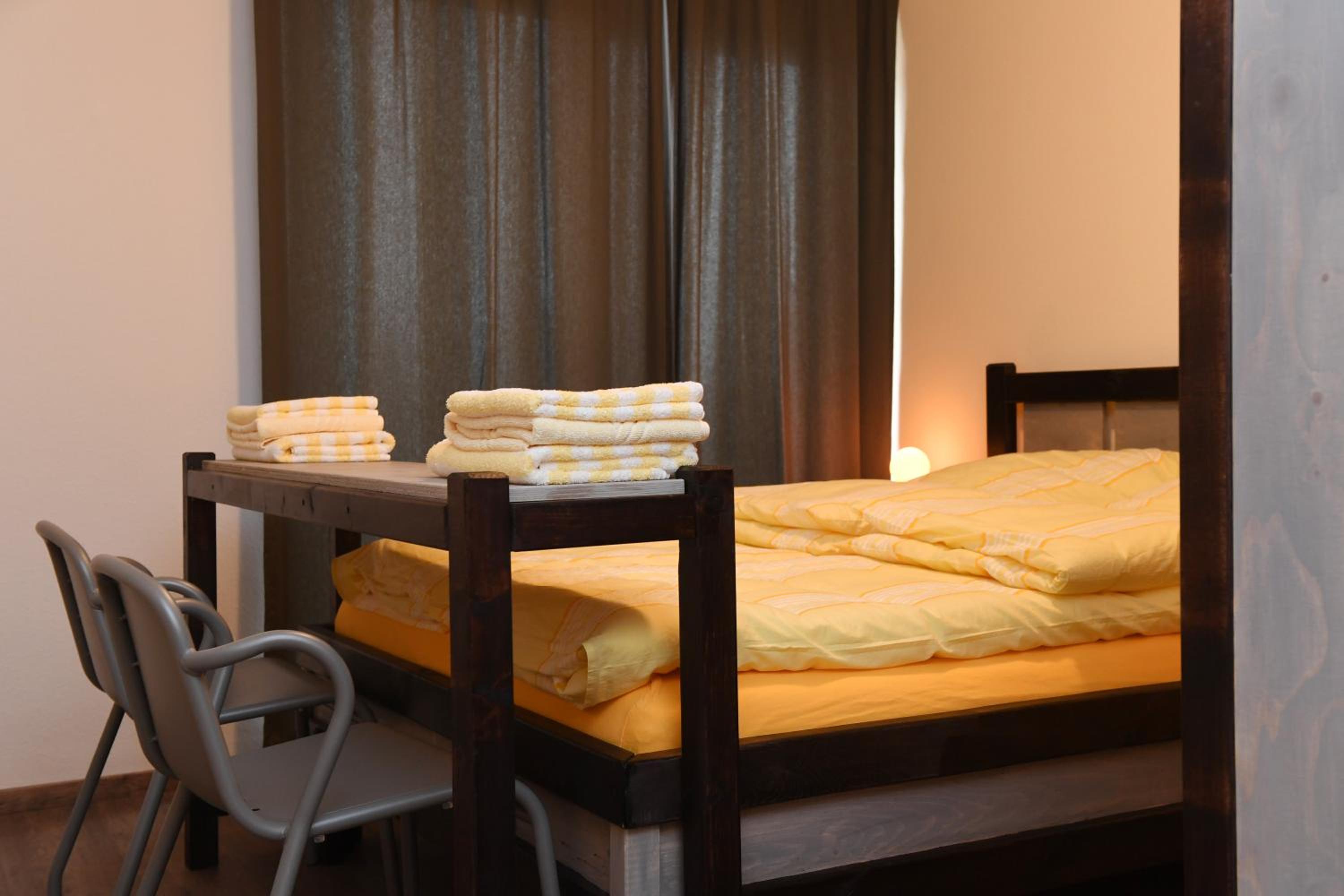 Standard Double Room - Photo 8