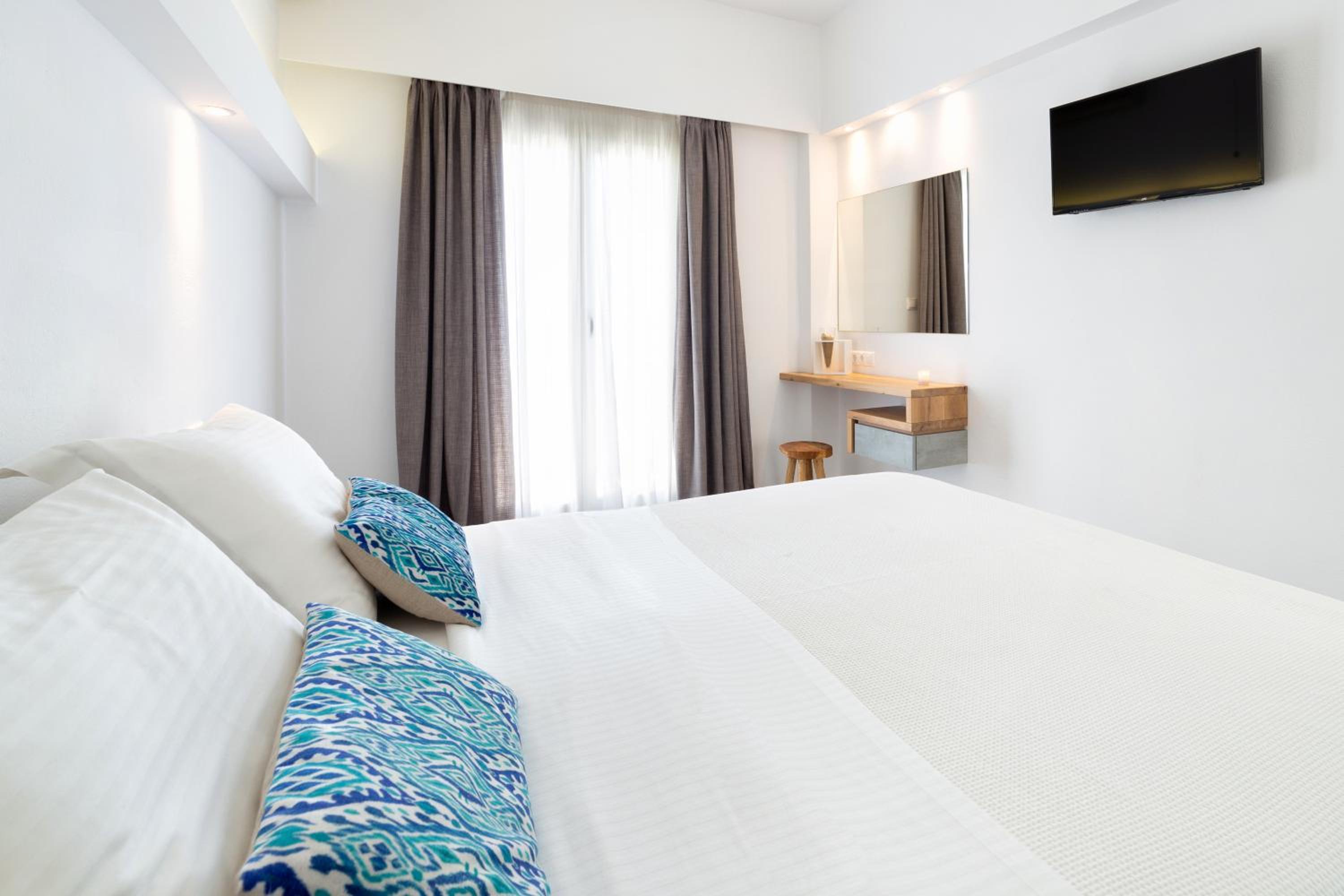 Standard Double or Twin Room with Garden View - Photo 1