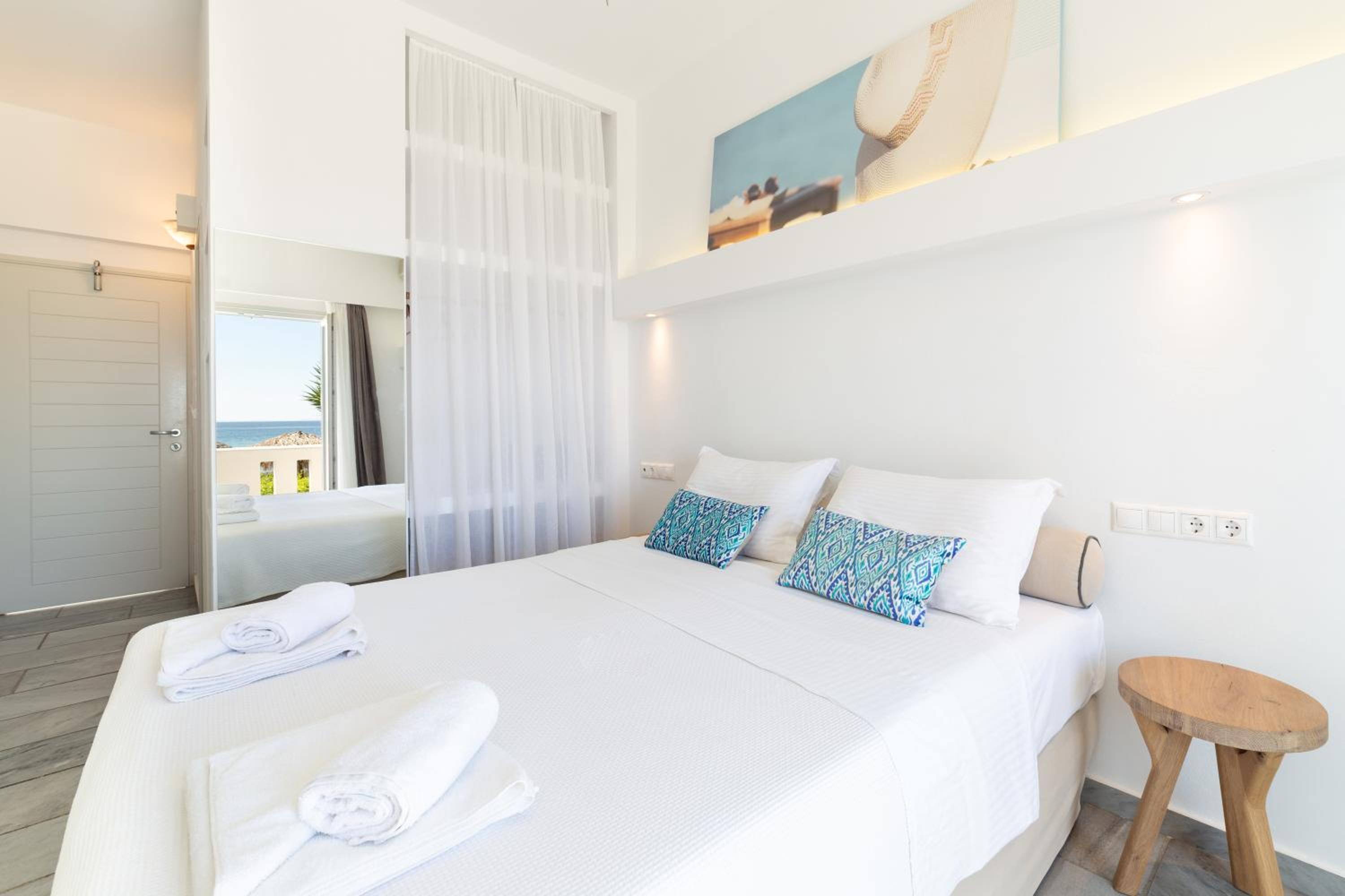 Superior Double or Twin Room with Sea View - Photo 3