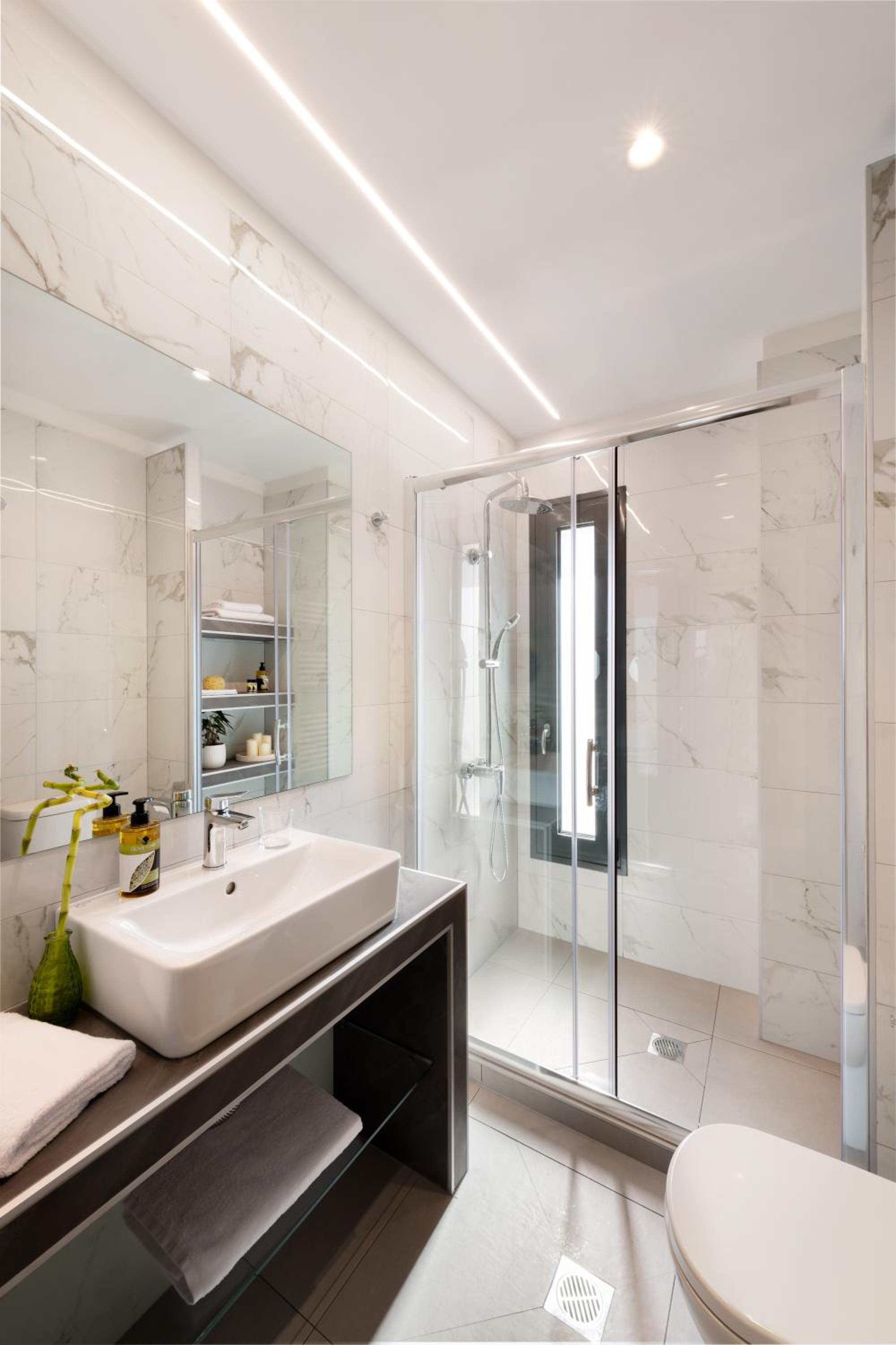 Thess Residence - Photo 2