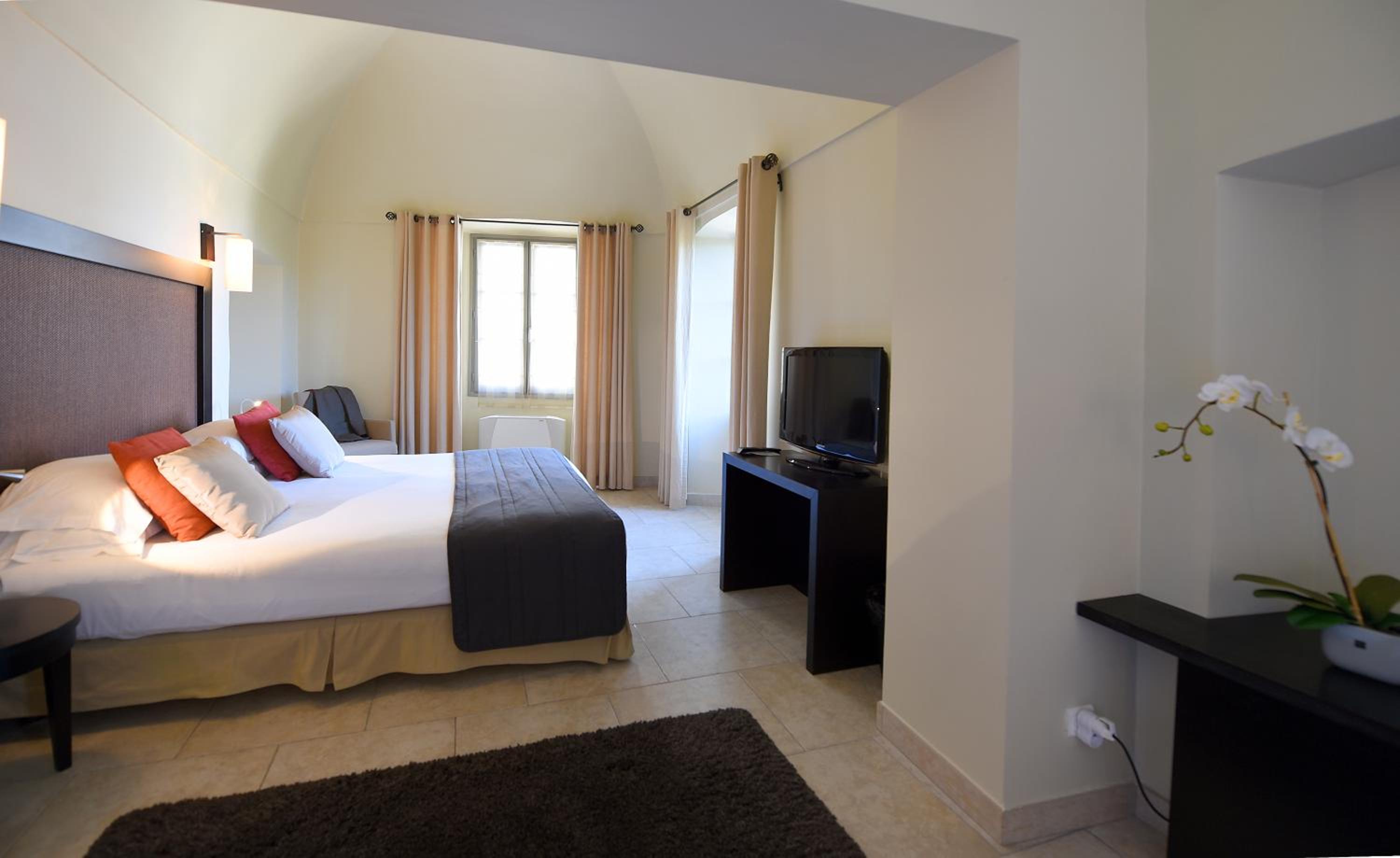 Superior  Suite - Photo 5