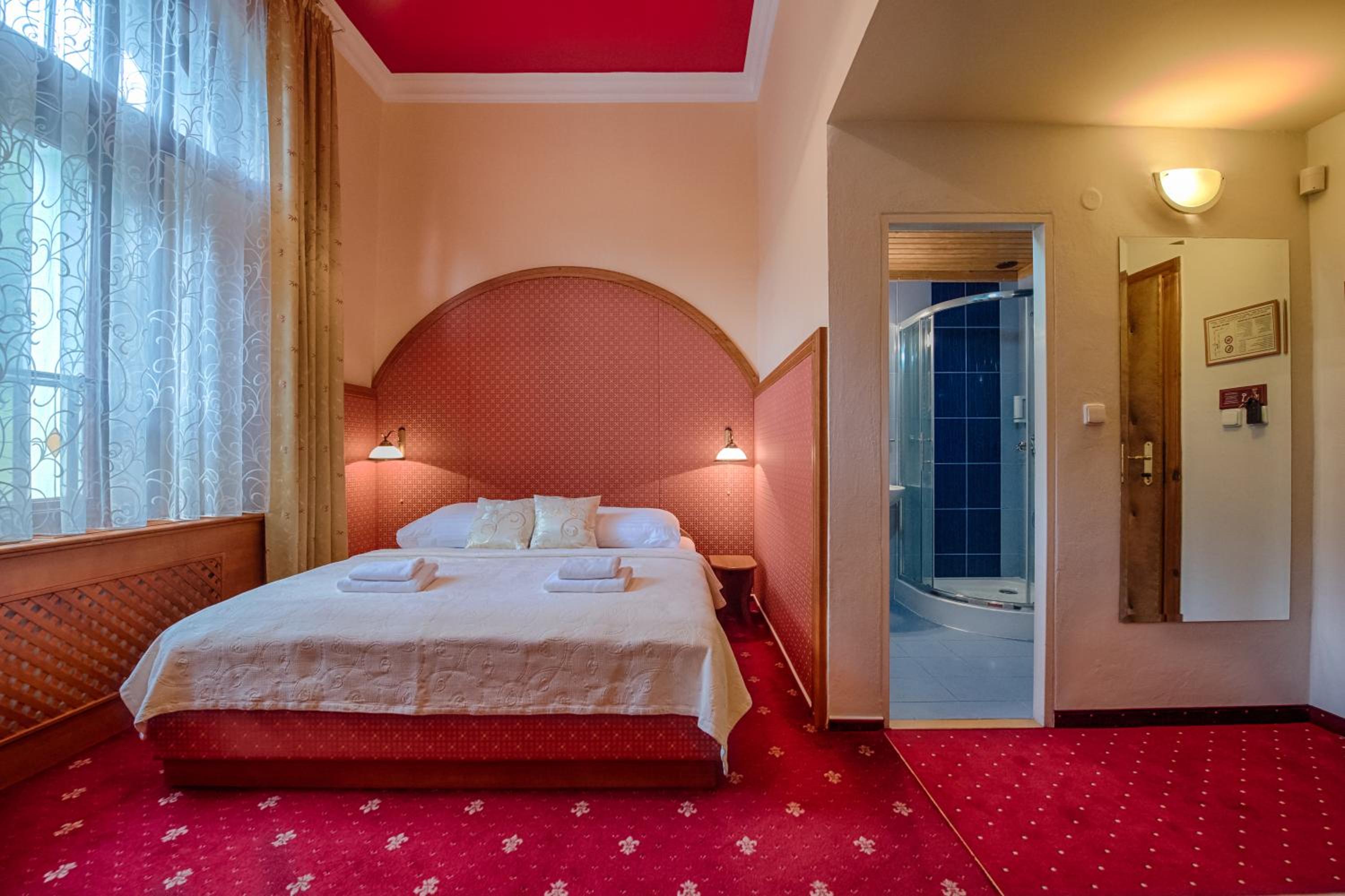 Standard Double Room photo 2