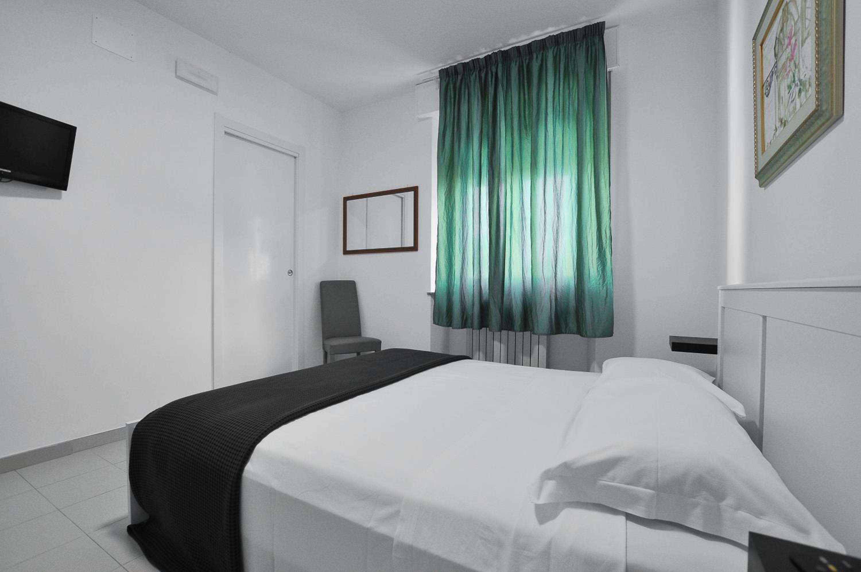 Double or Twin Room photo 1