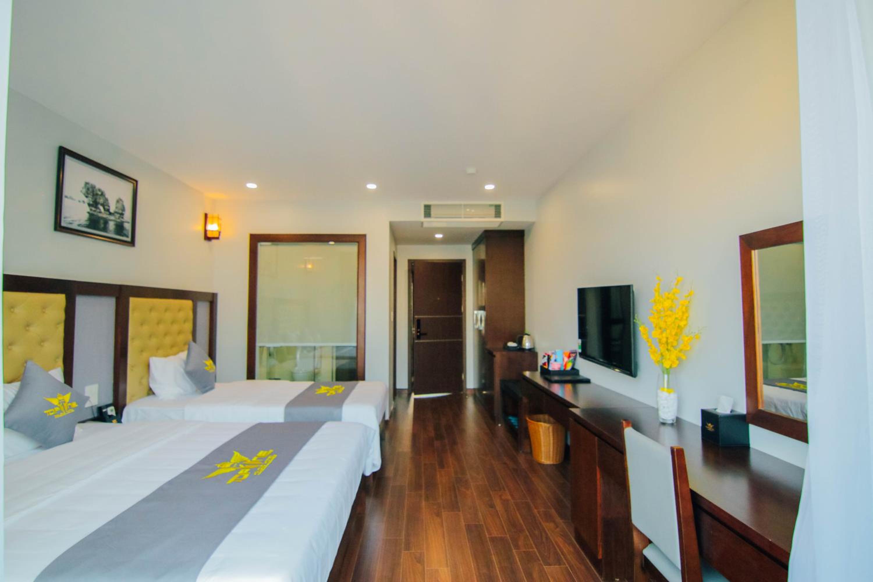 Deluxe Family Room