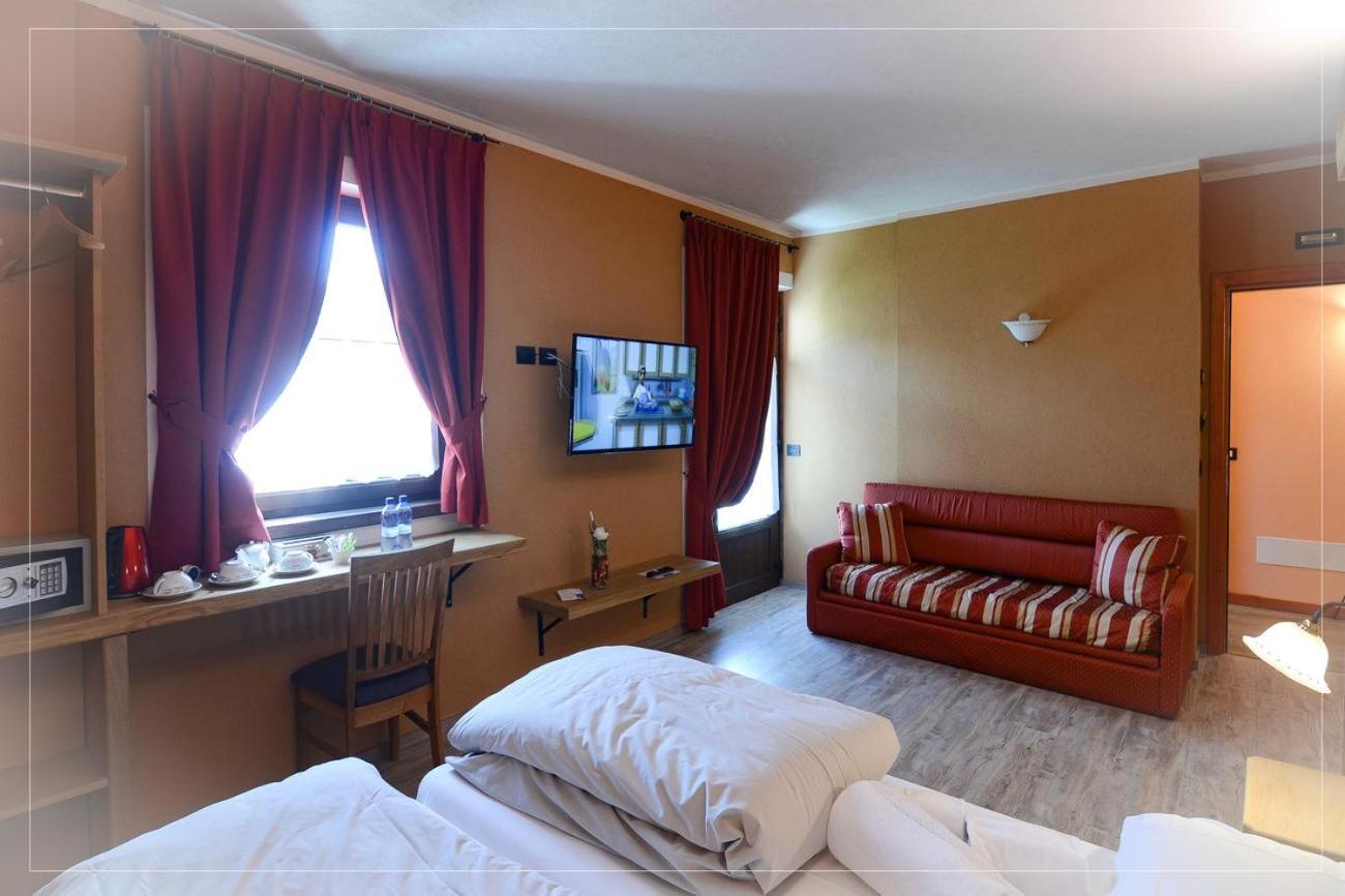 Double Room - Photo 5
