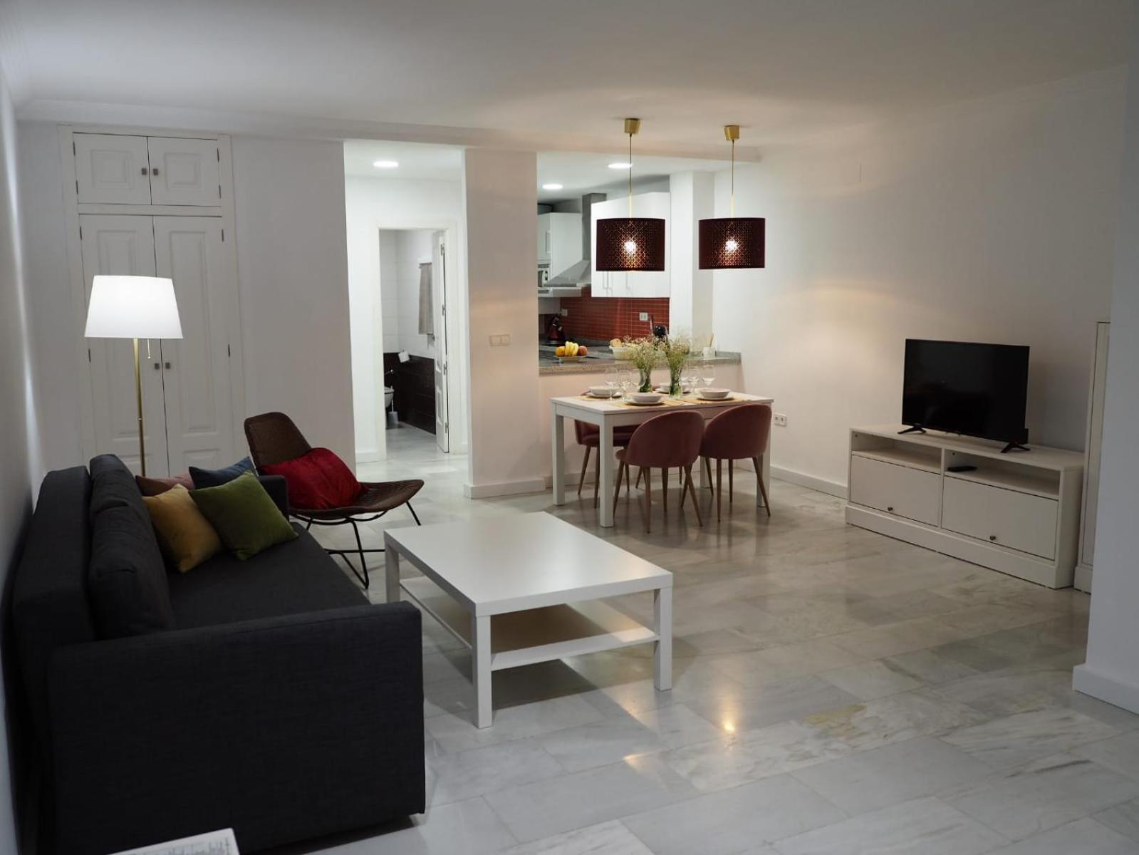 One-Bedroom Apartment - Photo 7