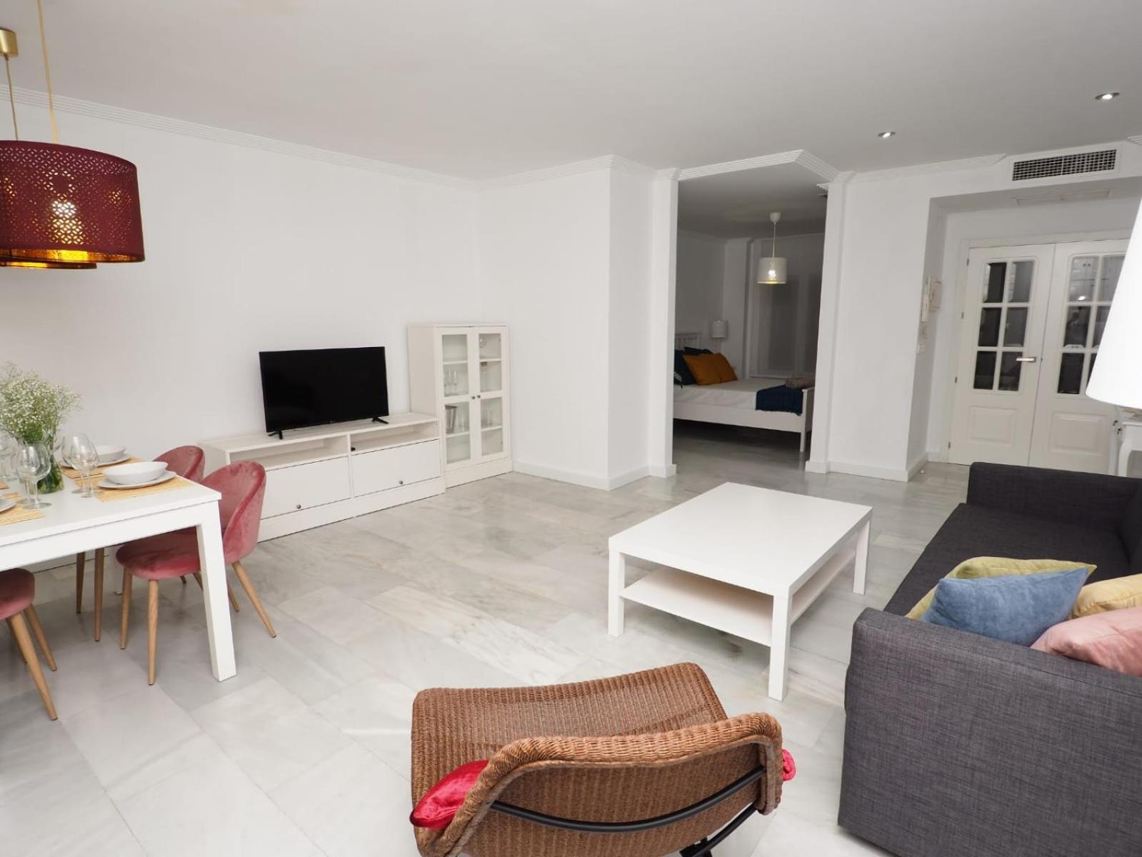 One-Bedroom Apartment - Photo 8