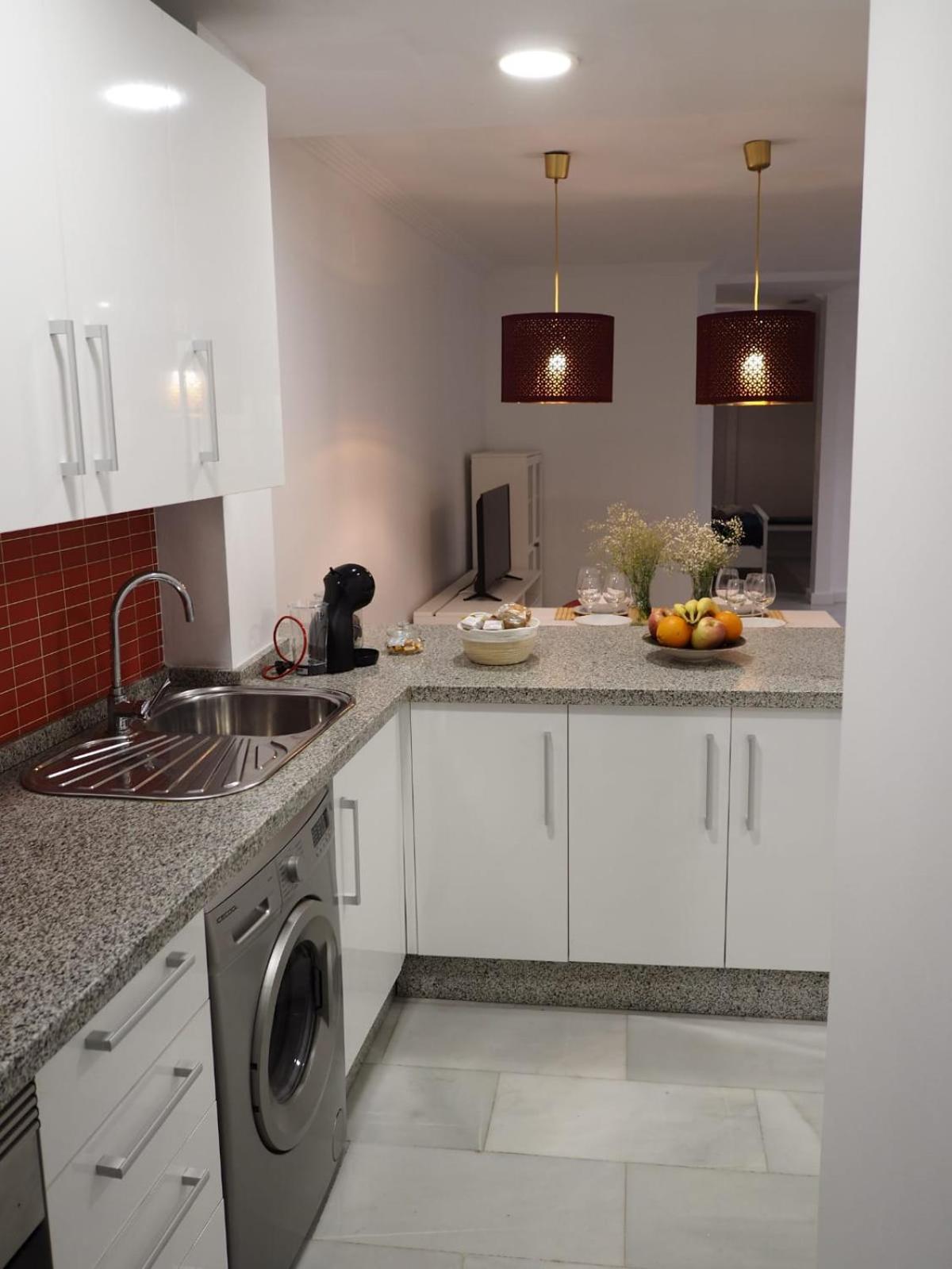 One-Bedroom Apartment - Photo 12