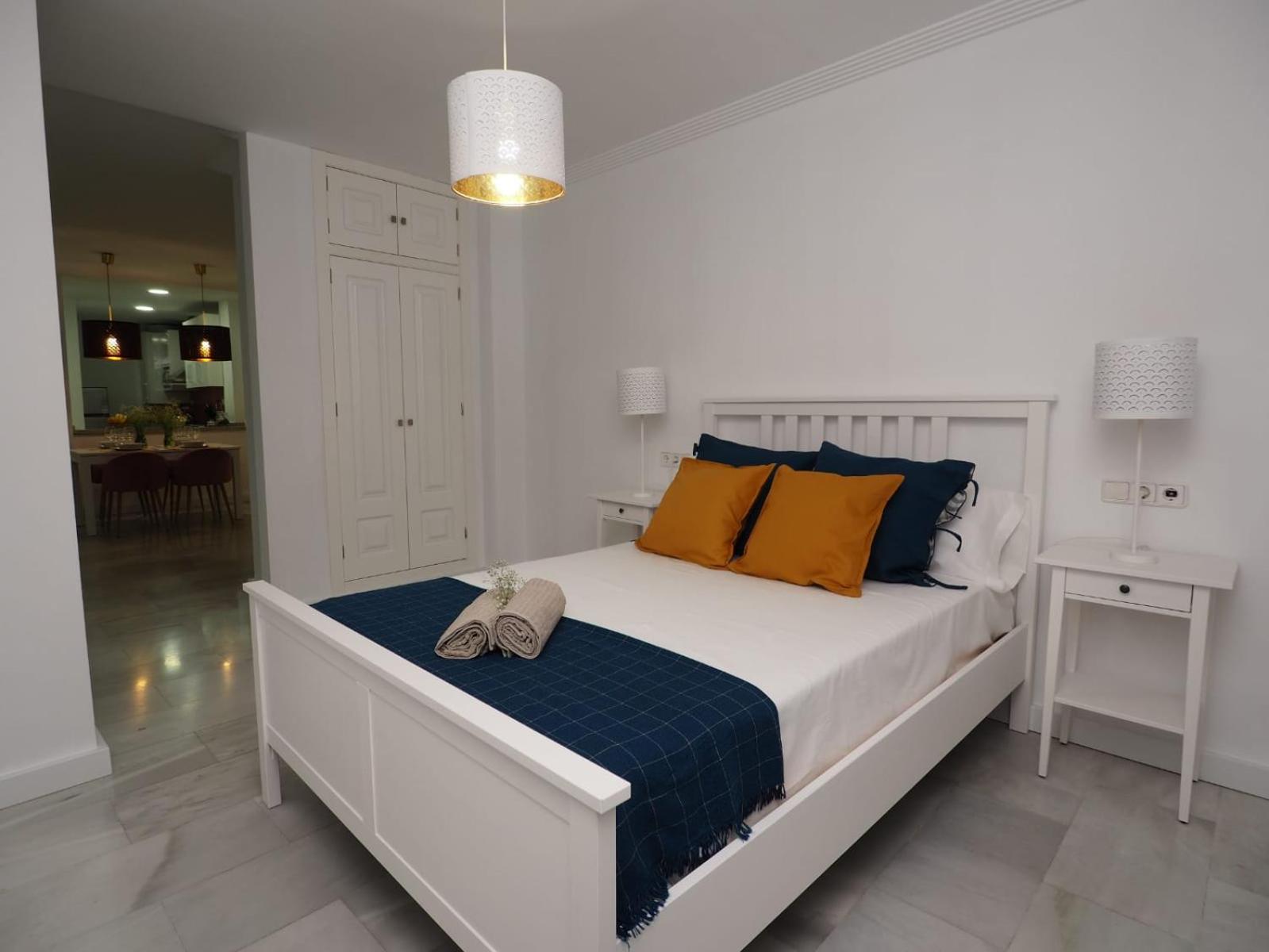 One-Bedroom Apartment - Photo 2