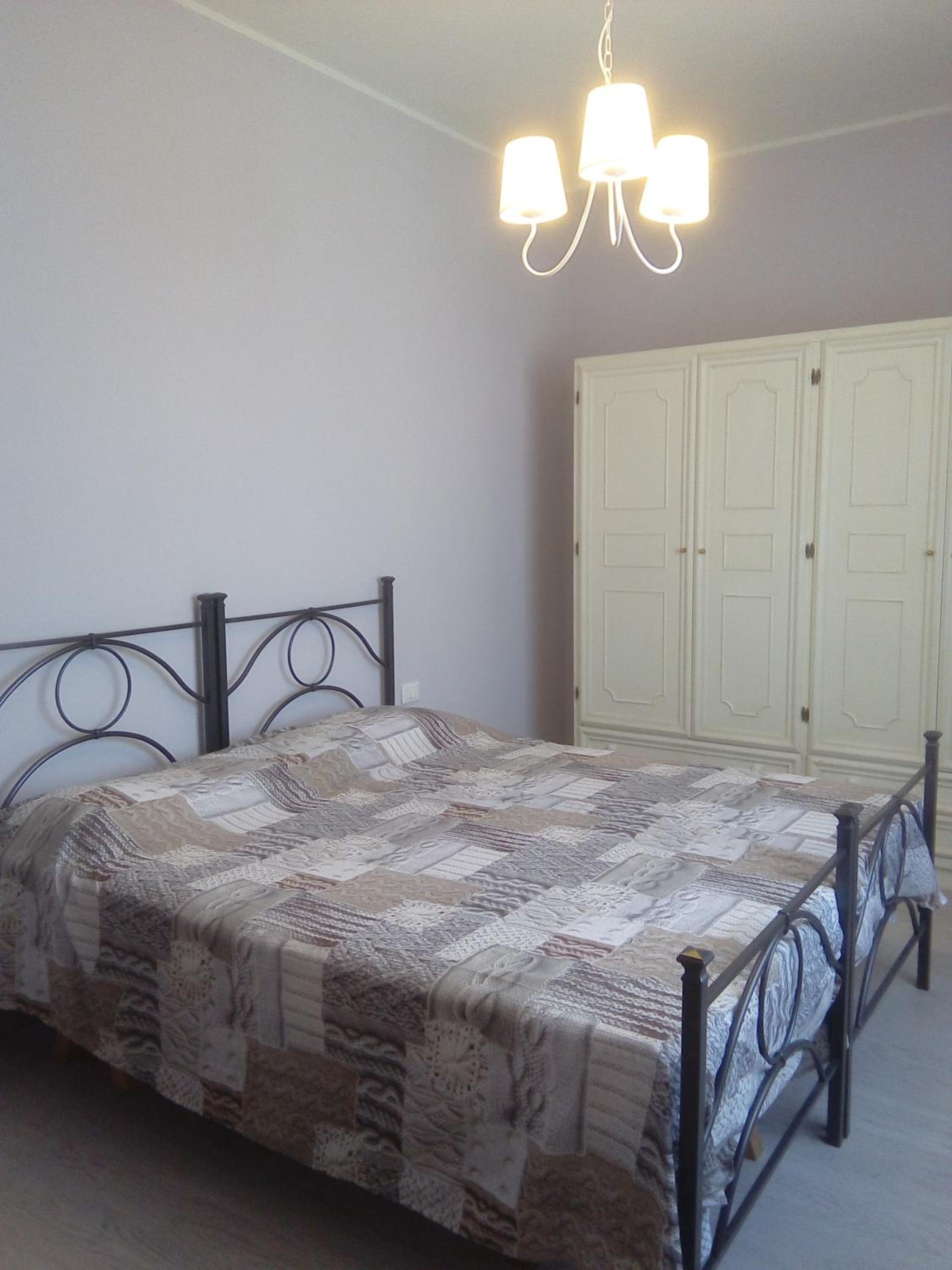 Double or Twin Room with Shared Bathroom photo 1
