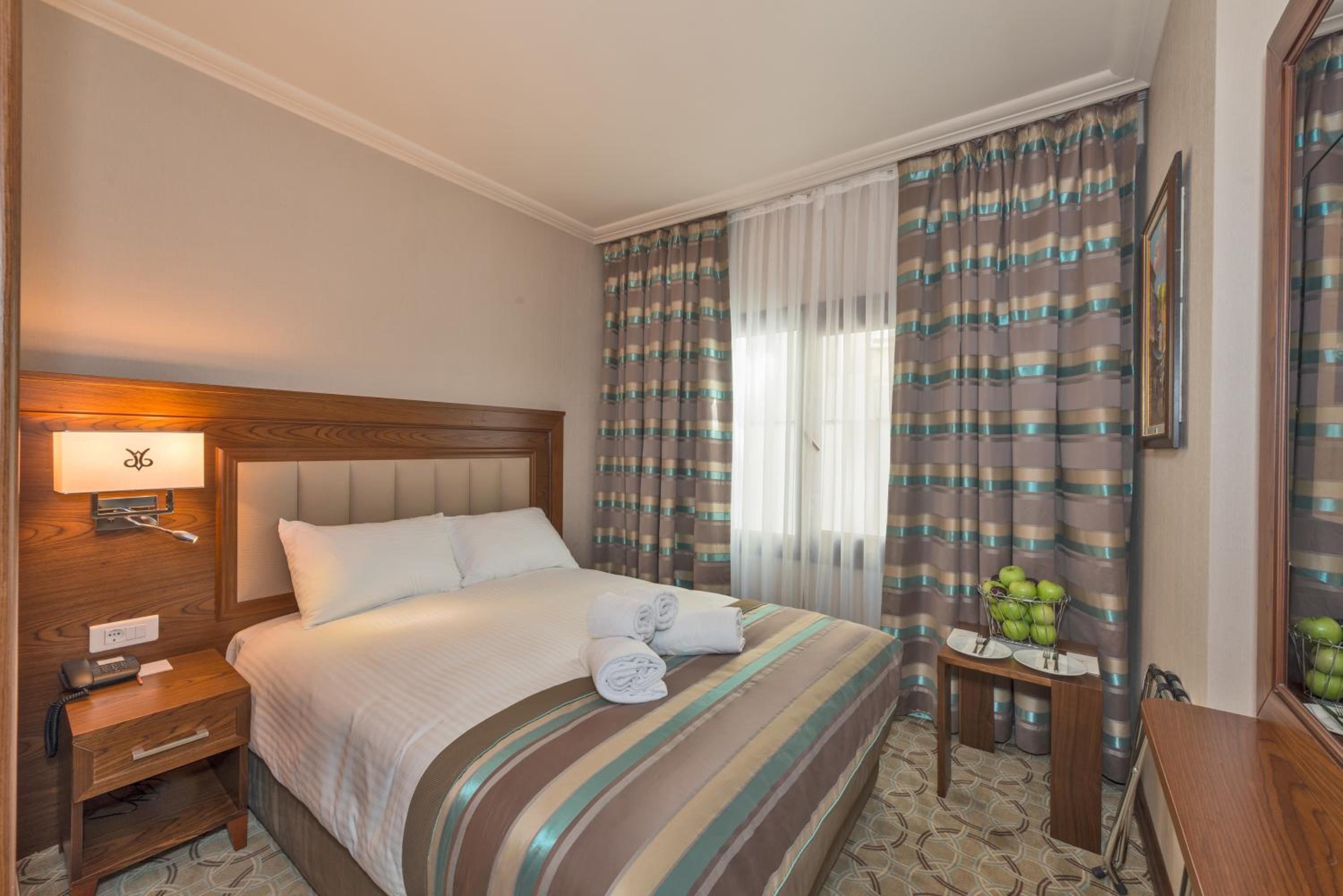 Deluxe Double or Twin Room photo 3