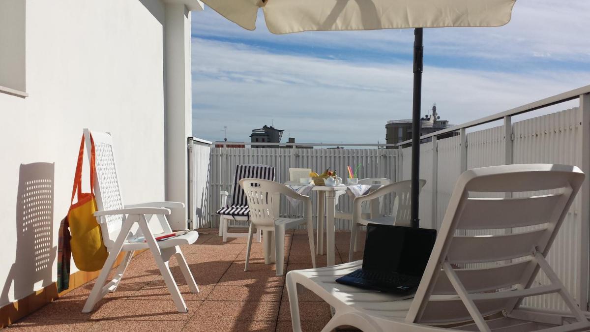 Triple Room with Terrace photo 2