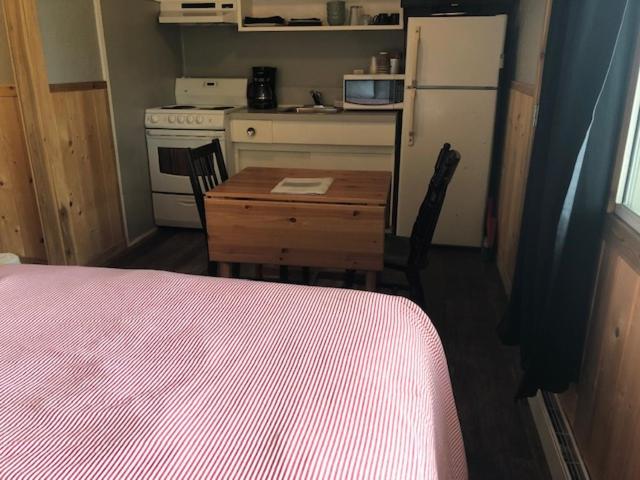 Double Room with Lake View - Photo 7