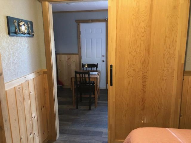 Double Room with Lake View - Photo 3