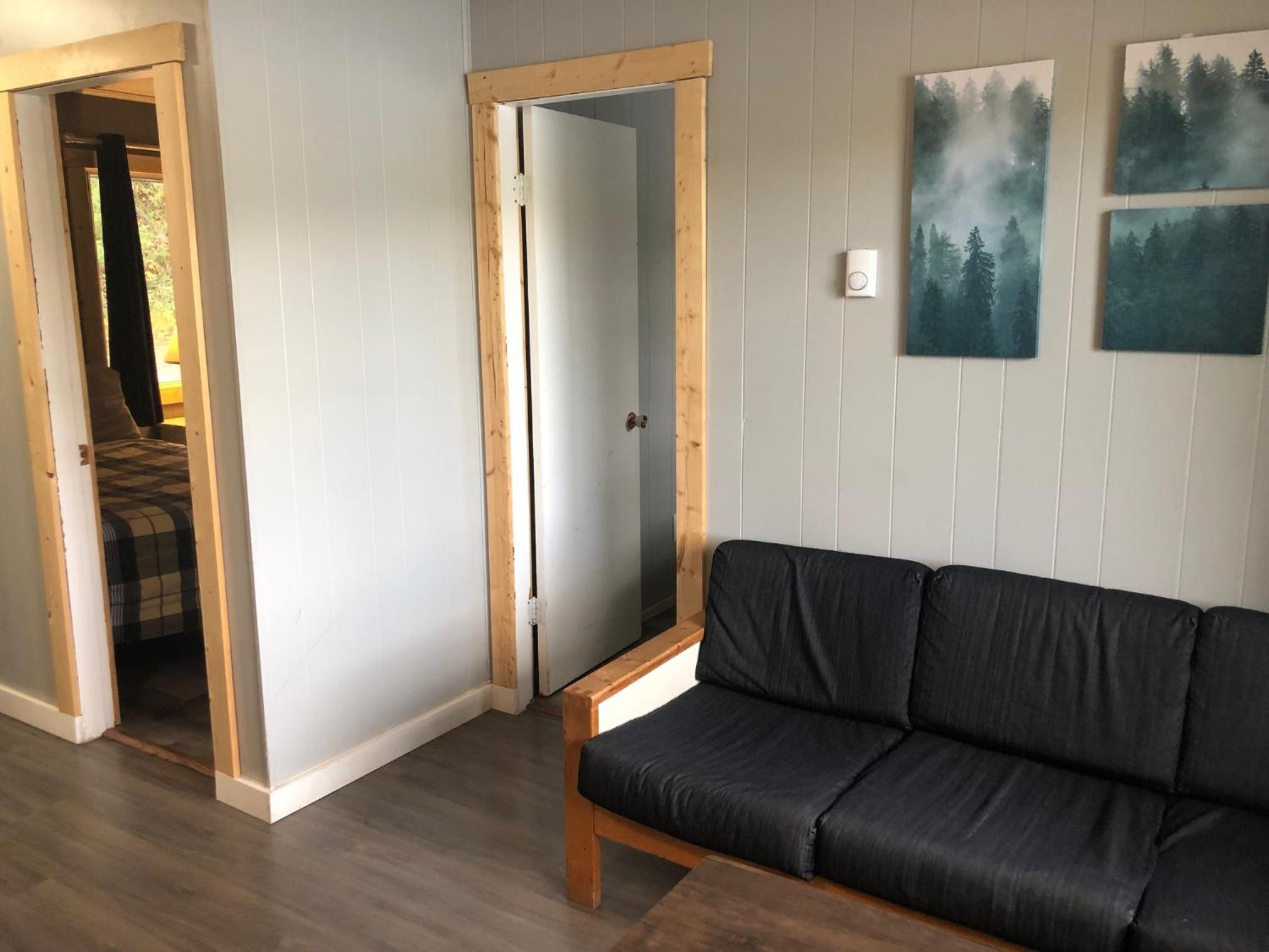 Family Room with Lake View - Photo 9