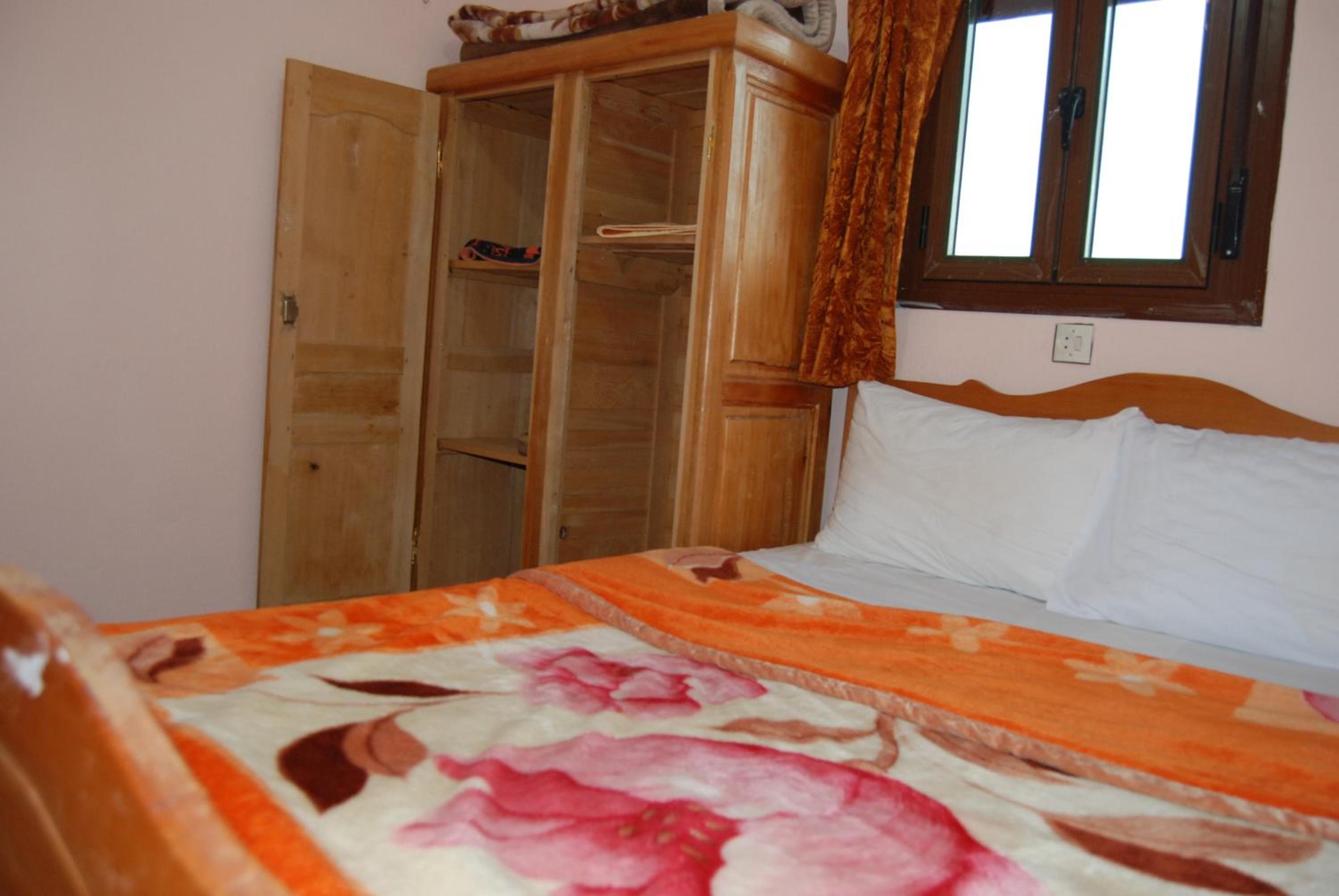 Deluxe Room (2 Adults + 1 Child) photo 2