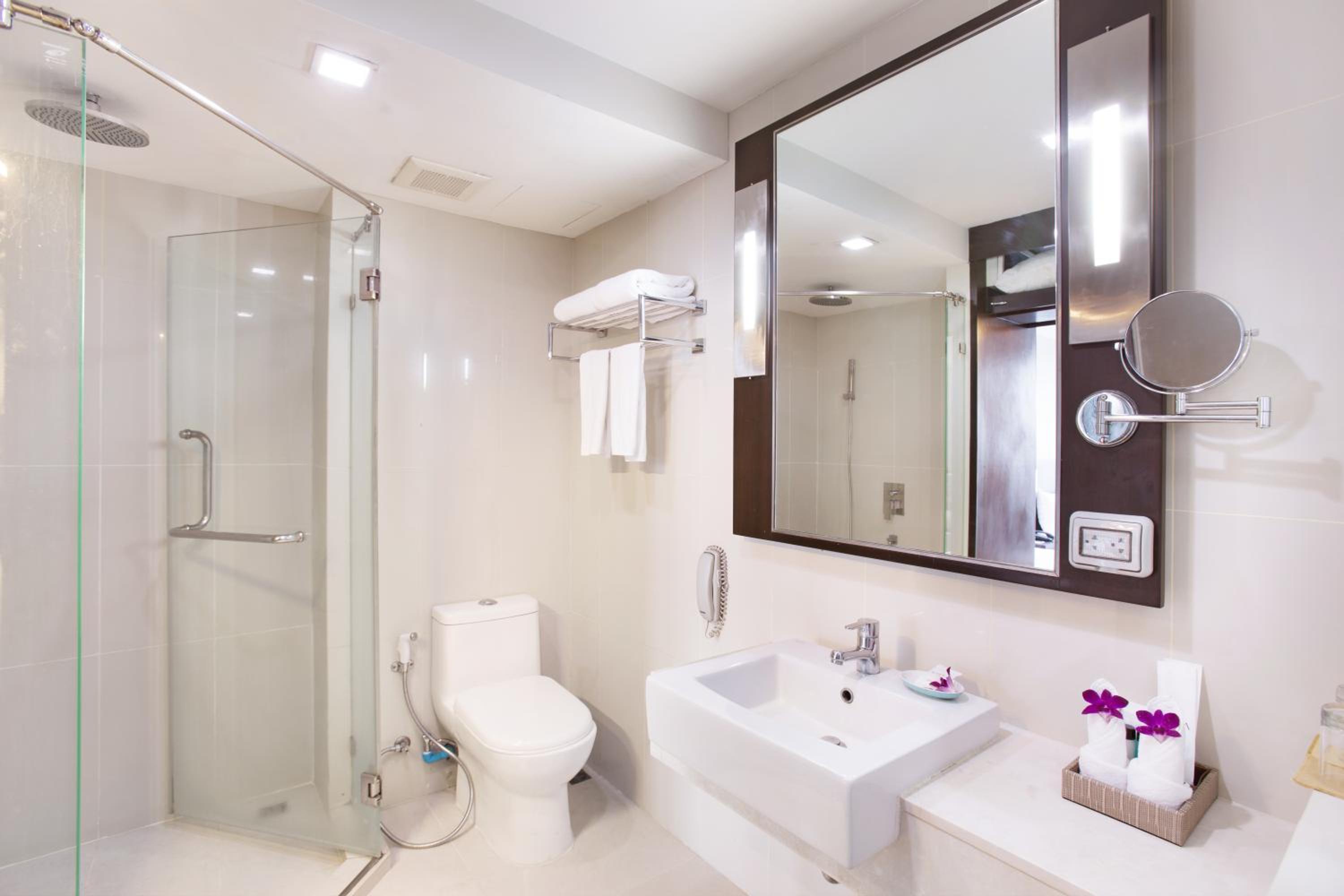 Deluxe Double or Twin Room - Photo 7