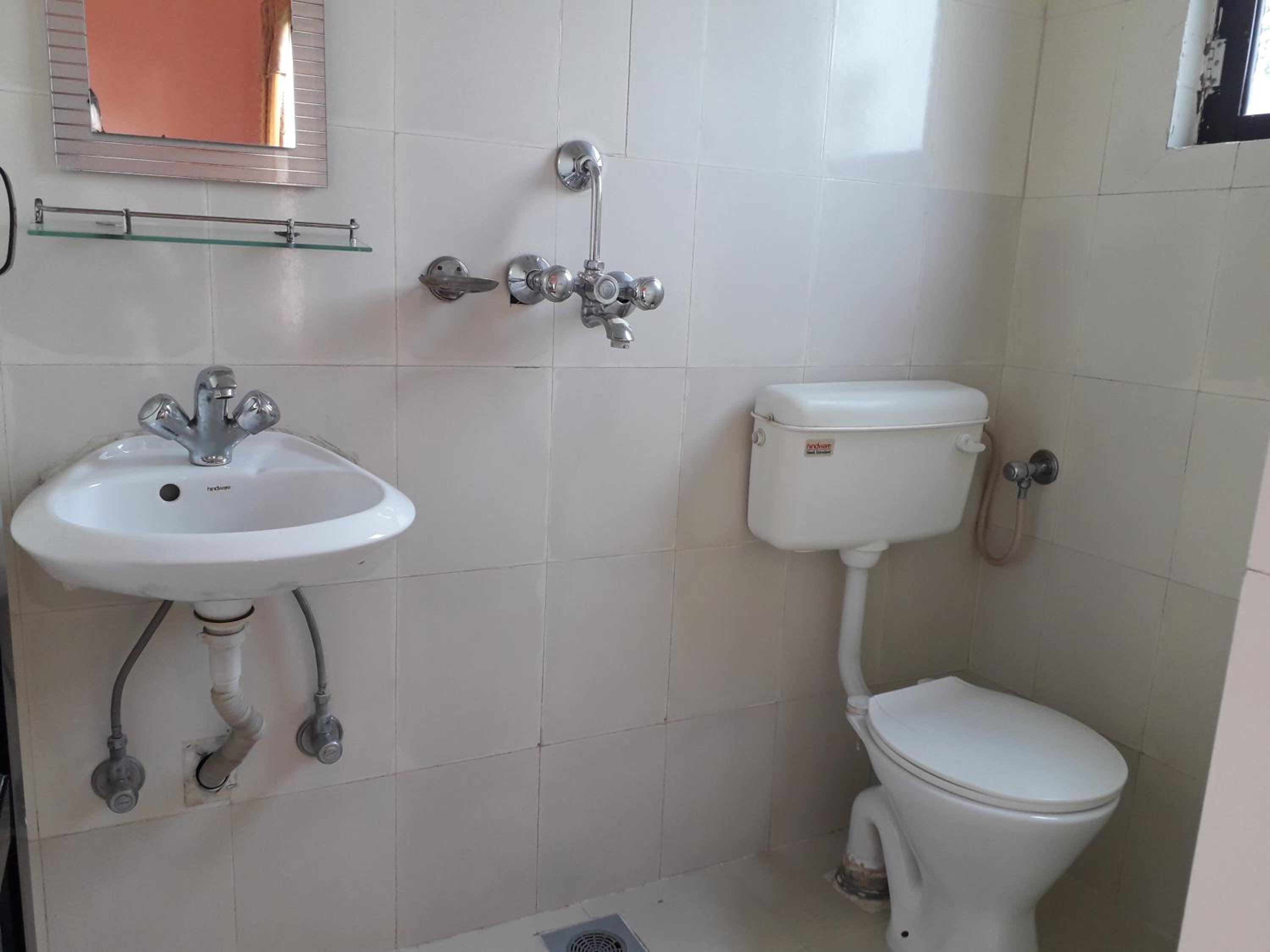 Double or Twin Room photo 2