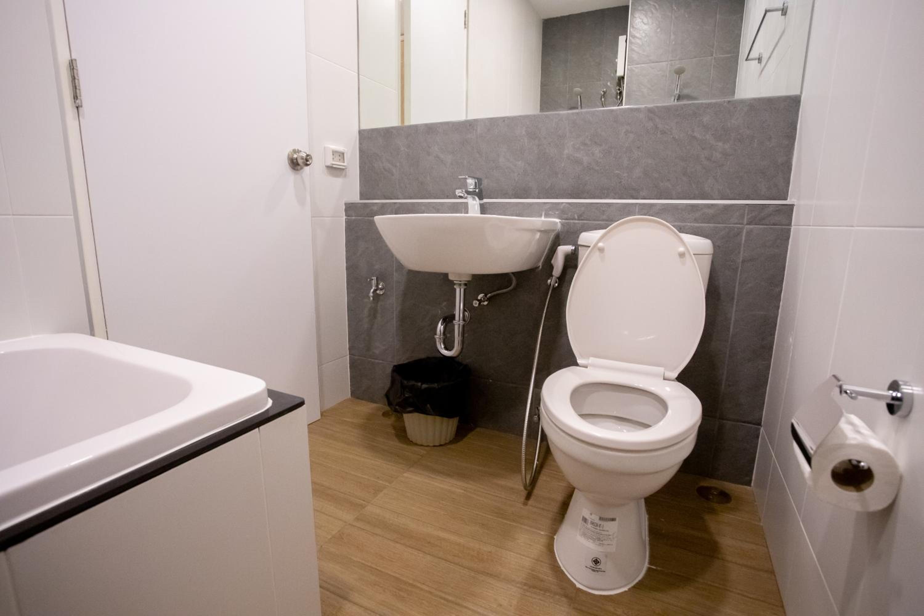 Standard Double Room - Photo 22