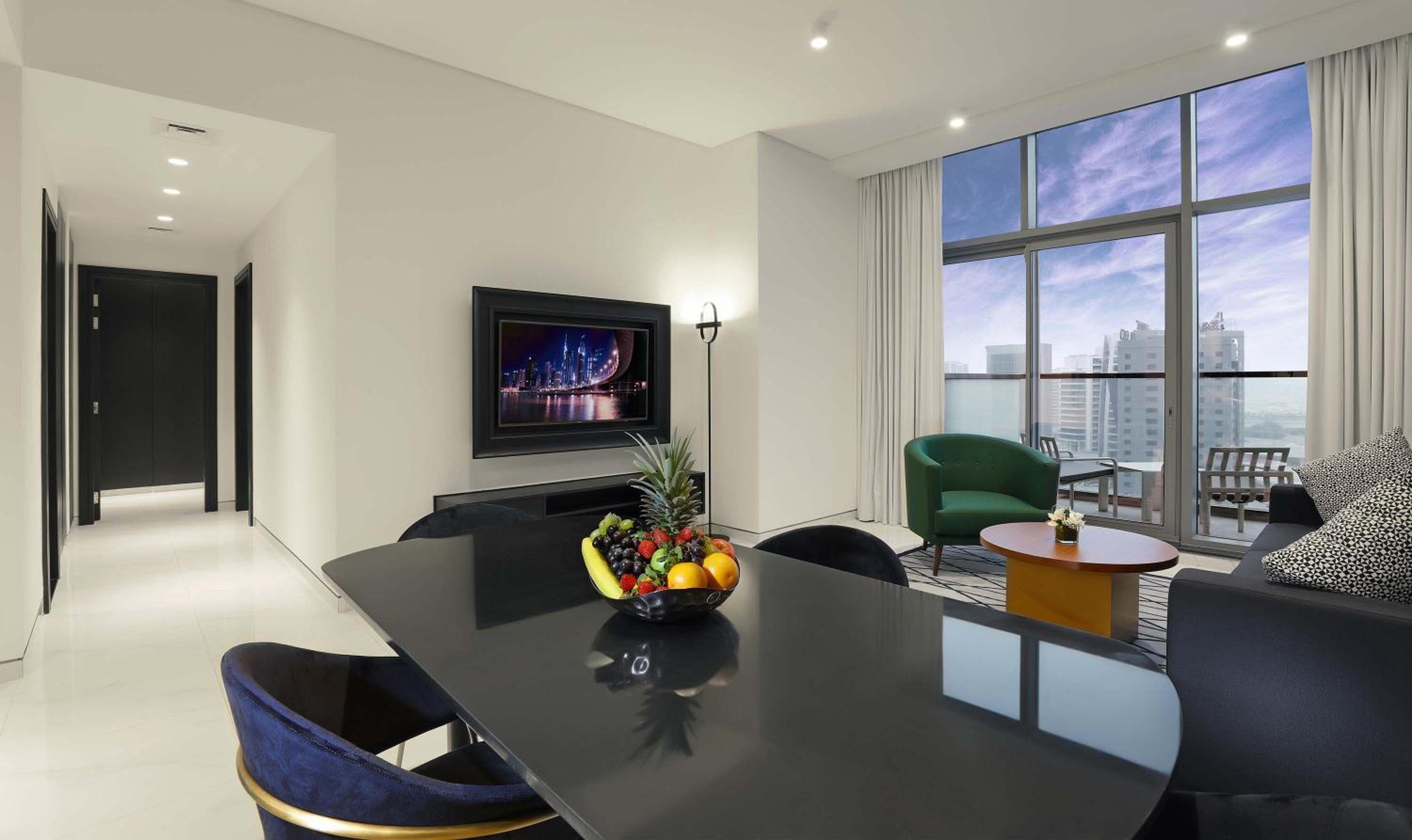 Premium Two-Bedroom Apartmentwith Free Beach and Mall Shuttle