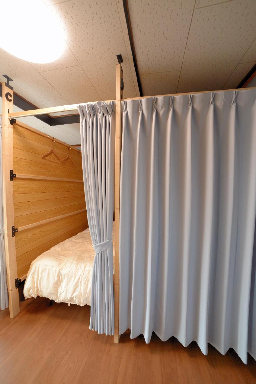 Bed in 4-Bed Male Dormitory Room photo 2