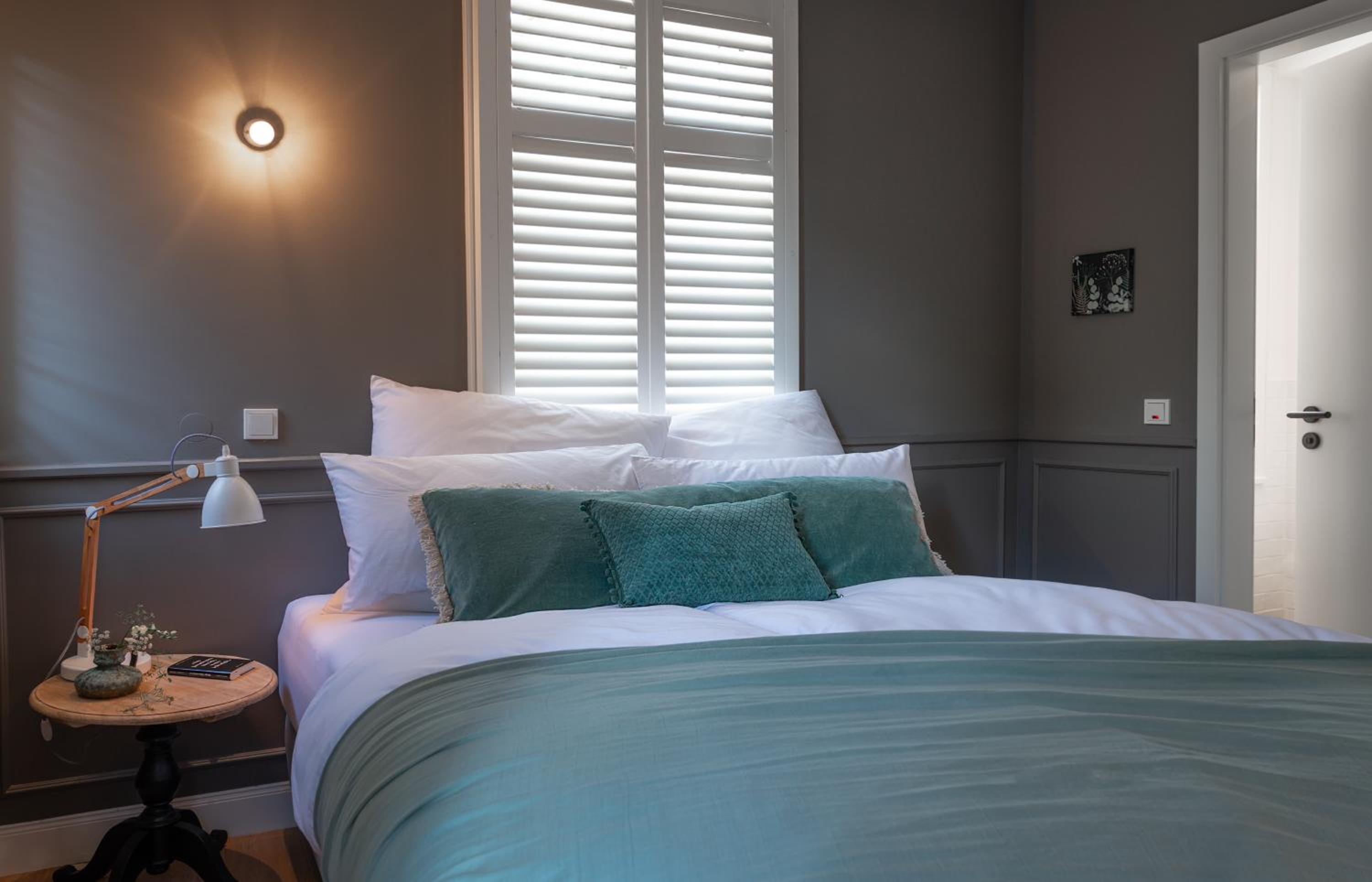 Deluxe Double Room (2 Adults + 1 Child) photo 1