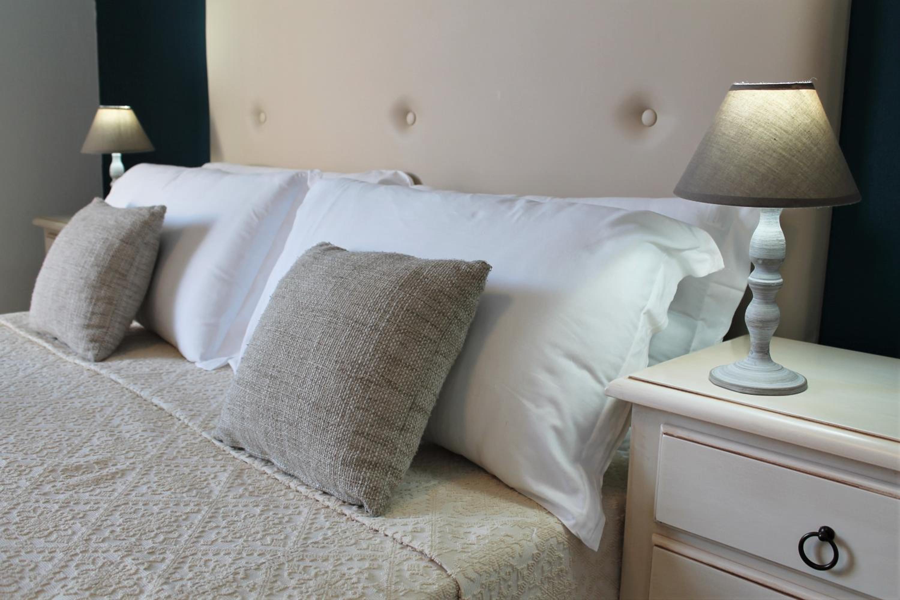 One-Bedroom Apartment - Photo 1