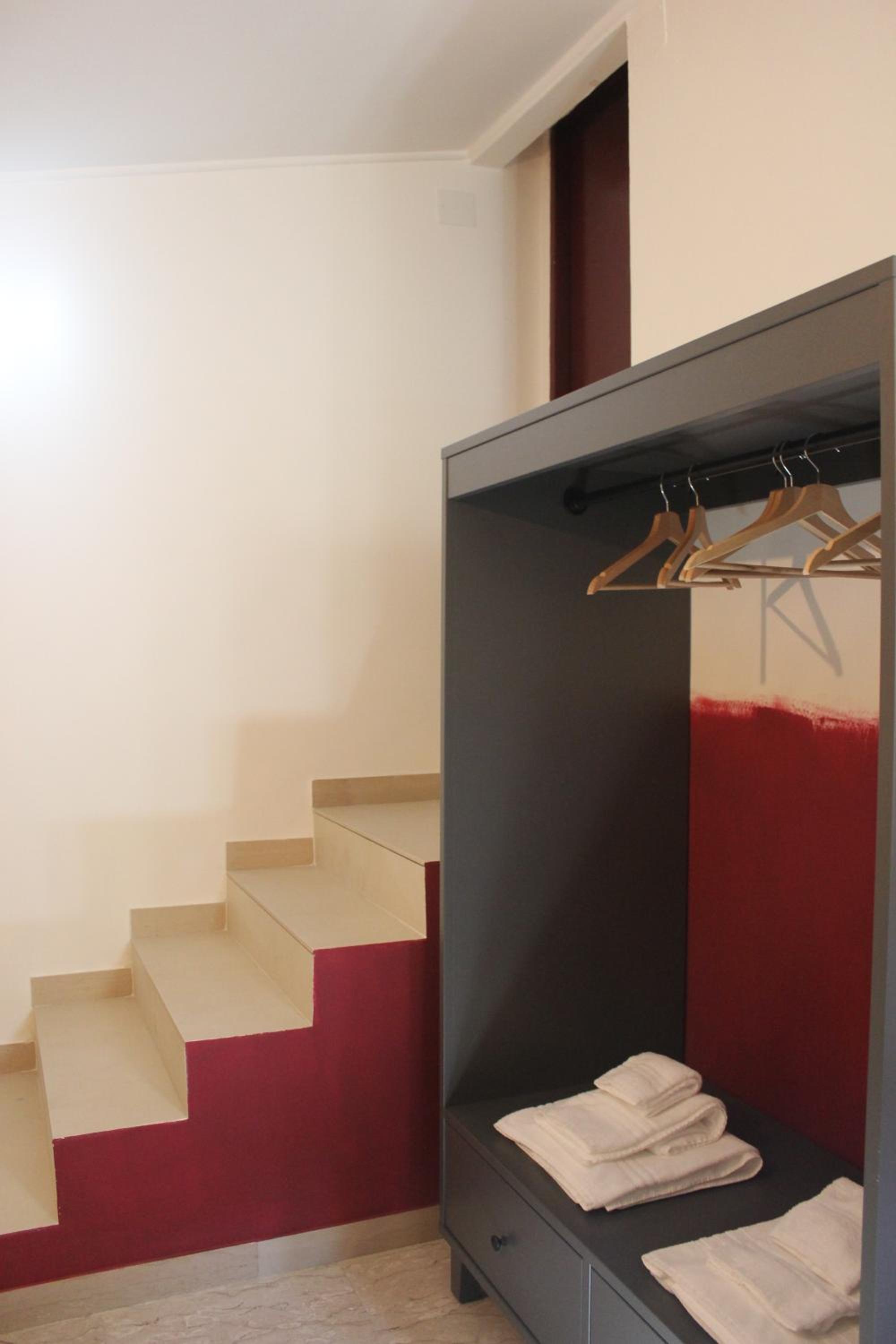 Deluxe Double or Twin Room with Balcony - Photo 7