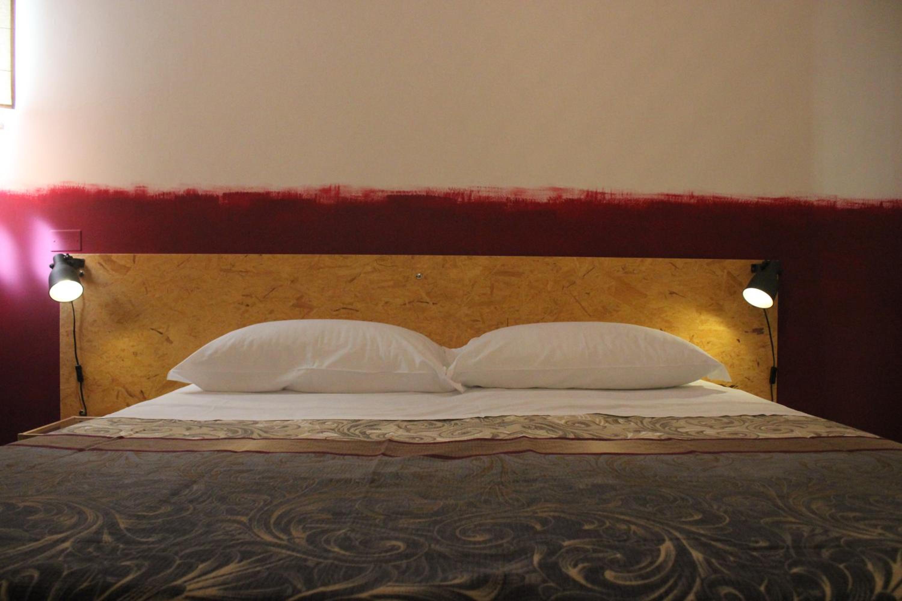 Deluxe Double or Twin Room with Balcony - Photo 1