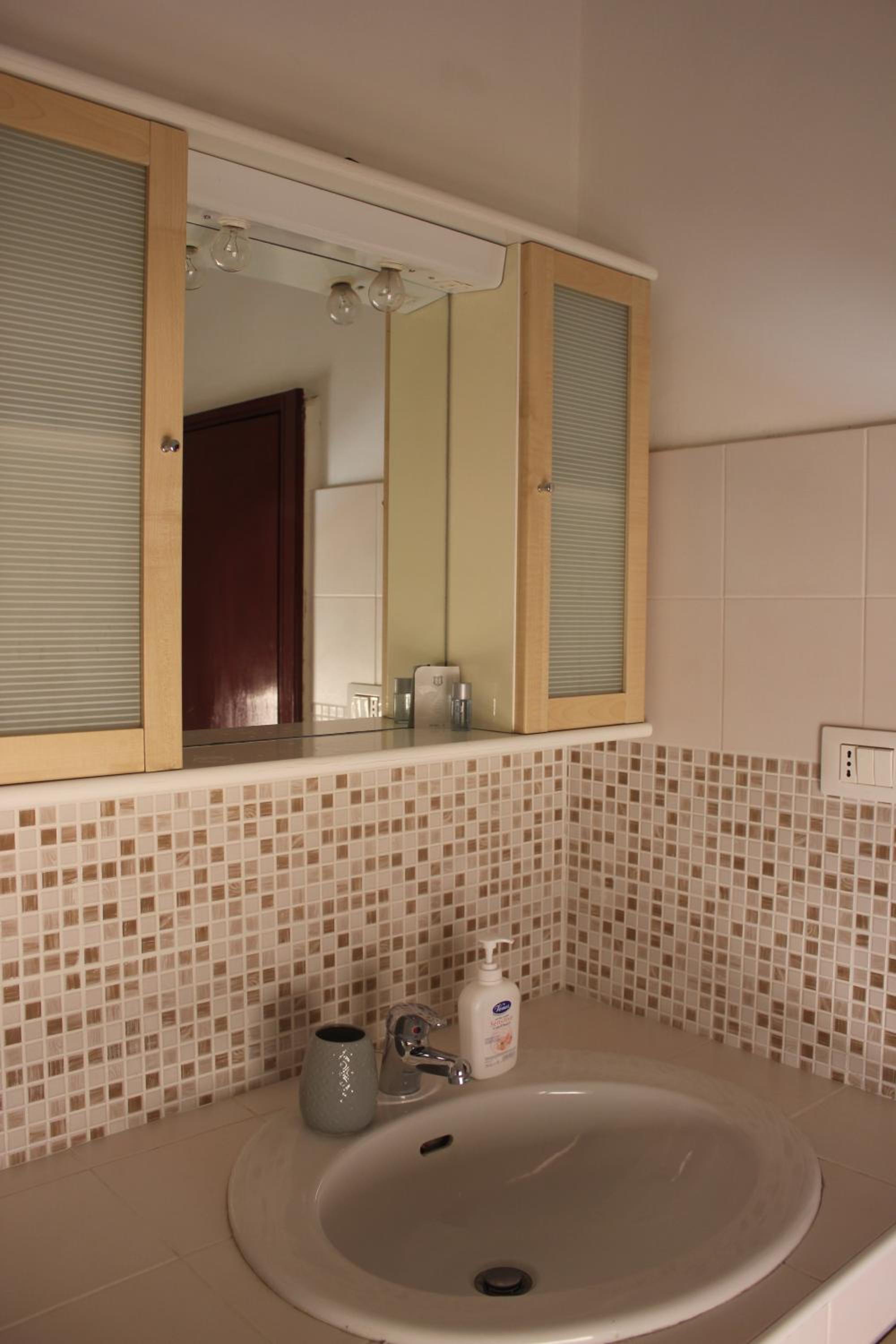 Deluxe Double or Twin Room with Balcony - Photo 11