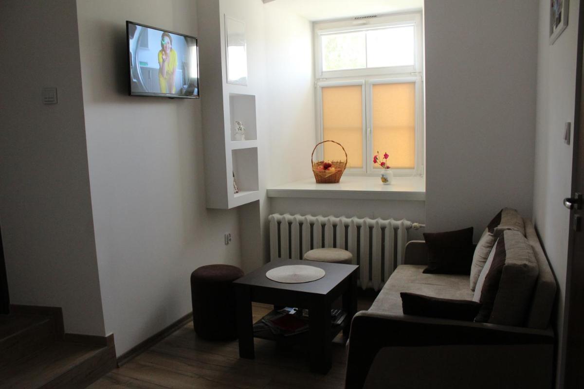 One-Bedroom Apartment - Photo 9