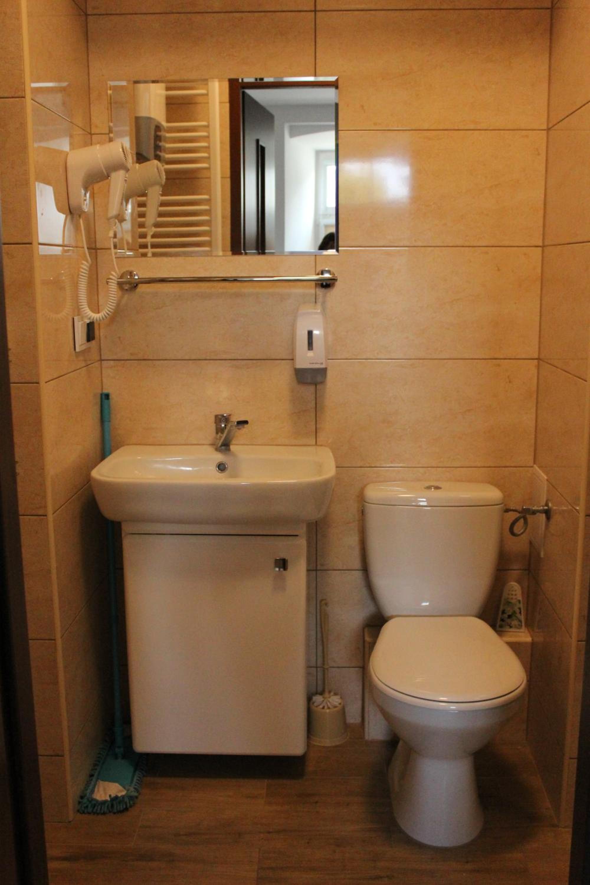 One-Bedroom Apartment - Photo 10