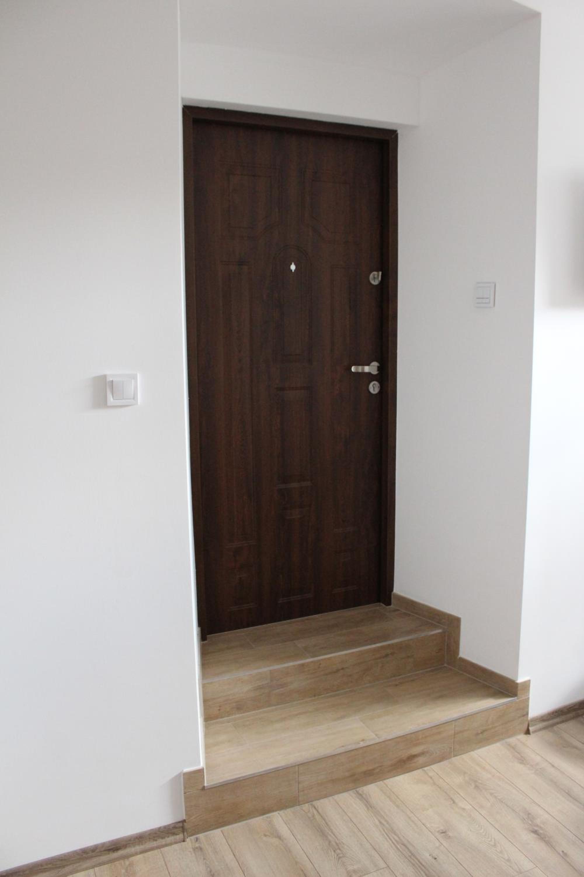 One-Bedroom Apartment - Photo 11