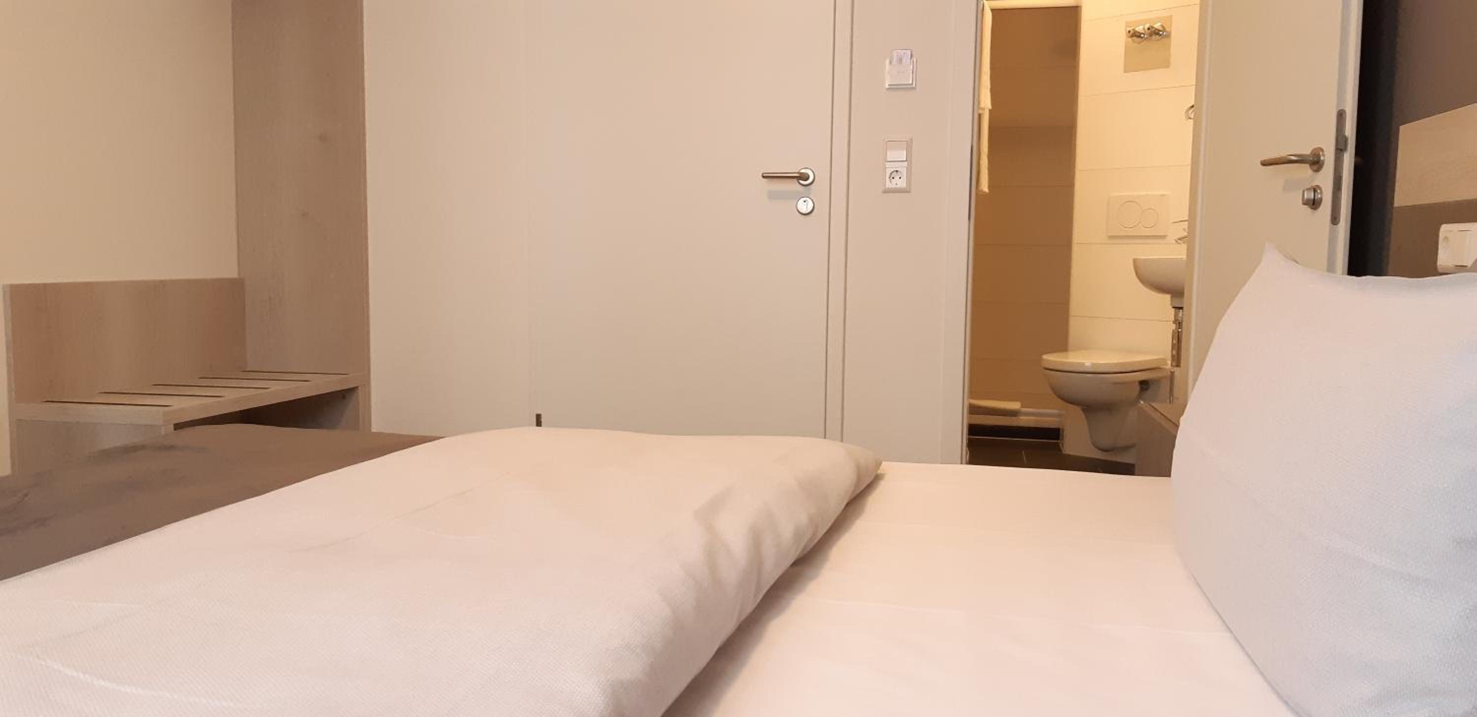 Single Room photo 3