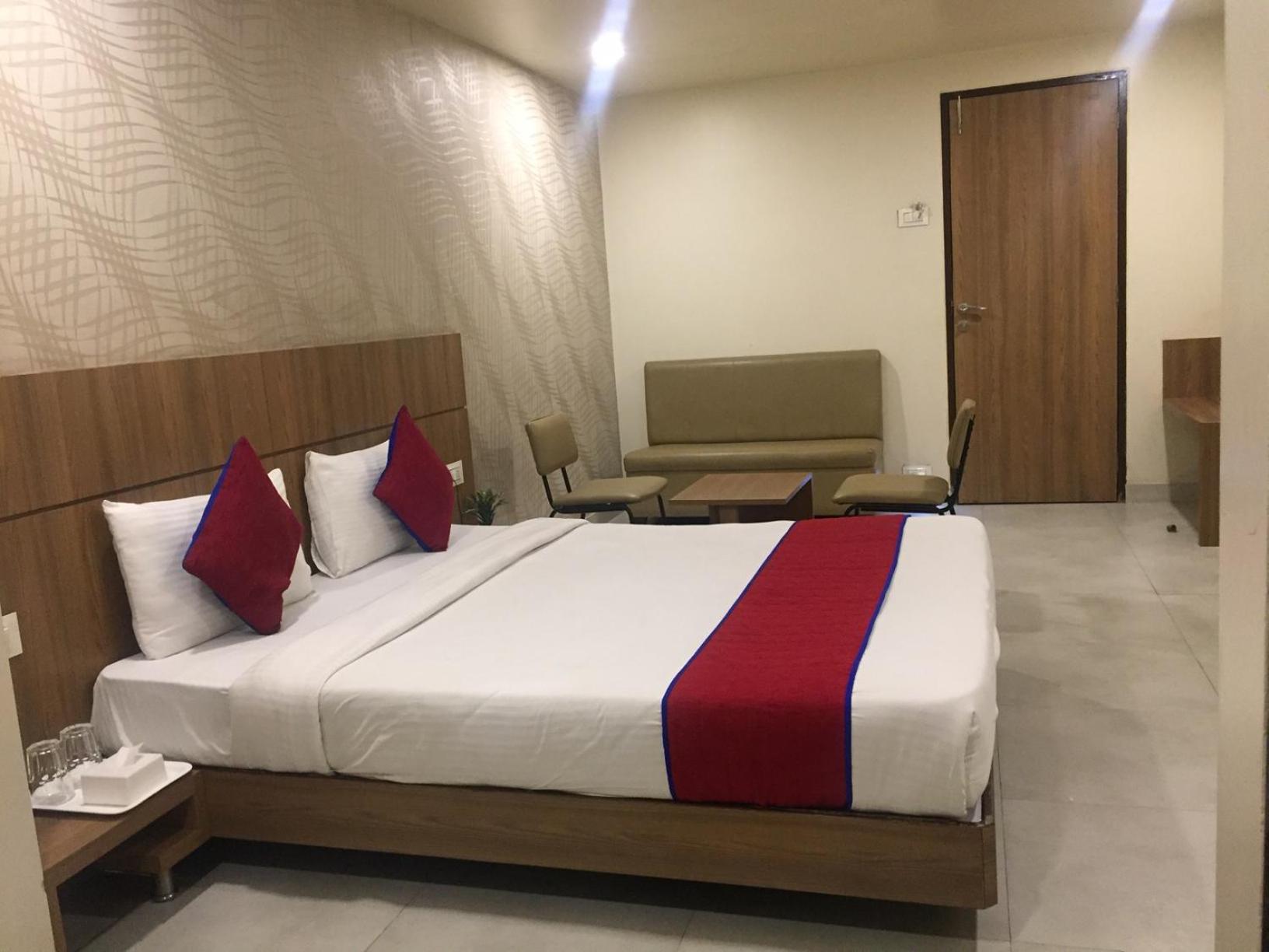 Deluxe Double Room photo 2