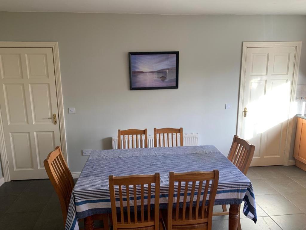 Three-Bedroom House photo 2