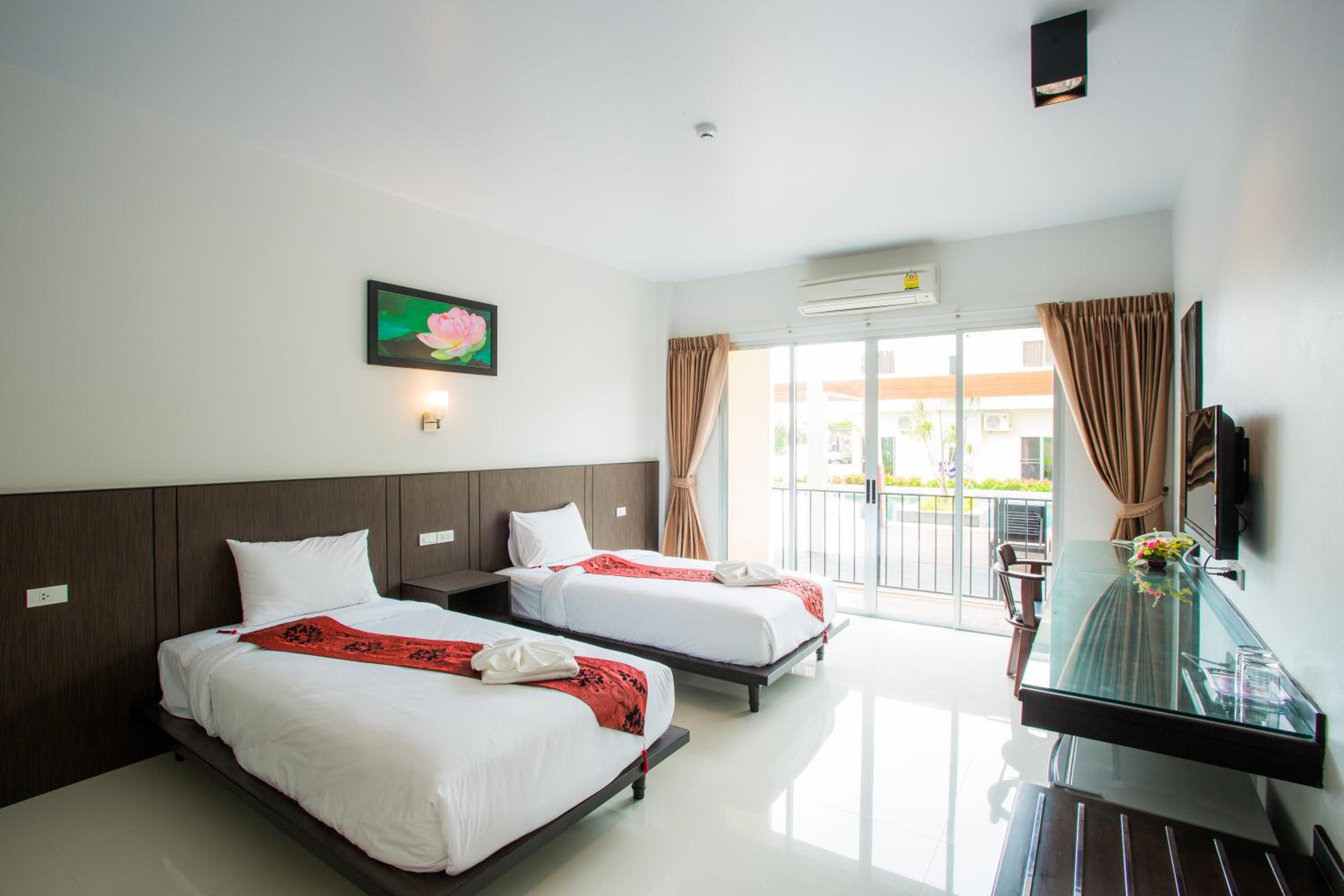 Deluxe Twin Room