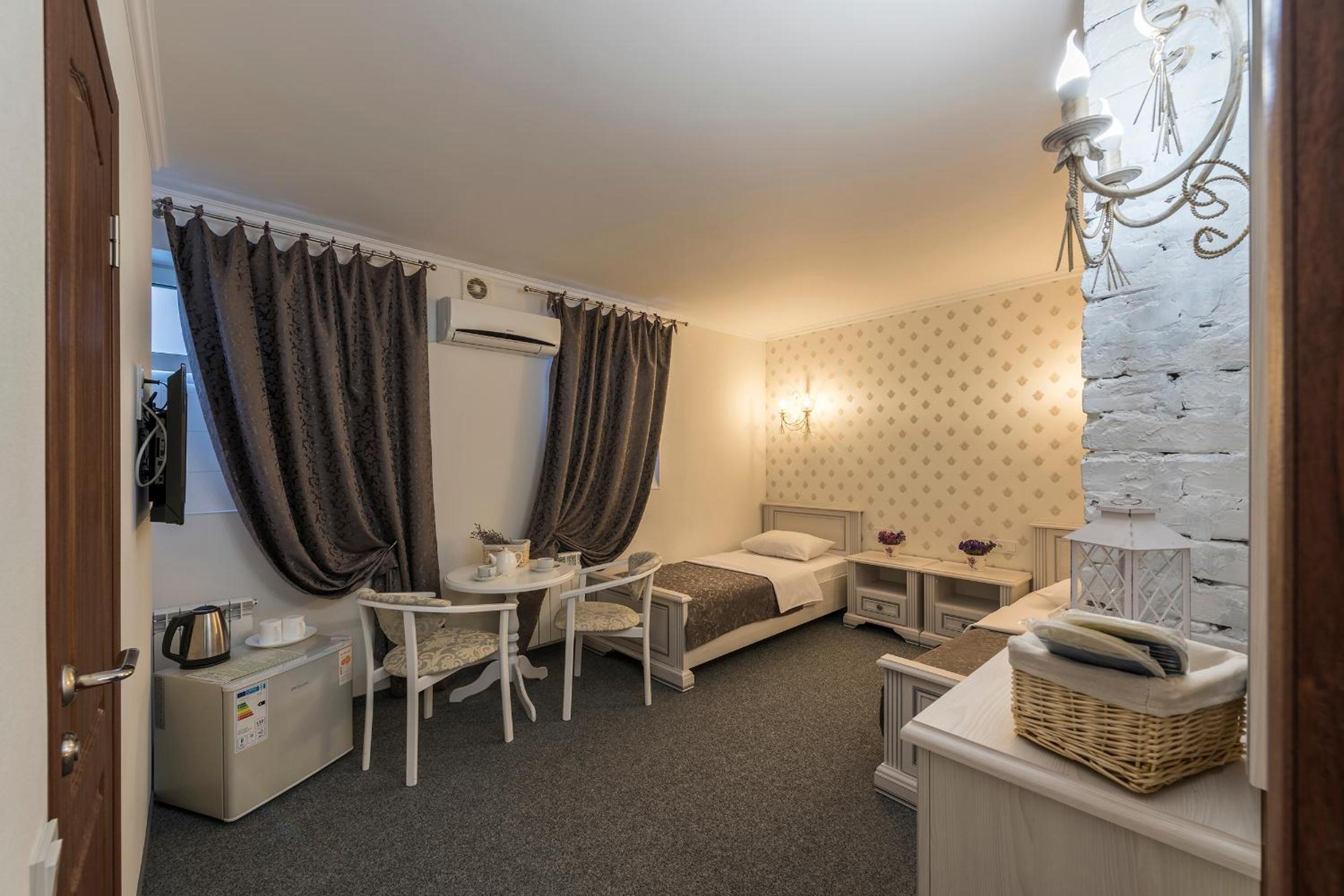 Standard Twin Room - Basement