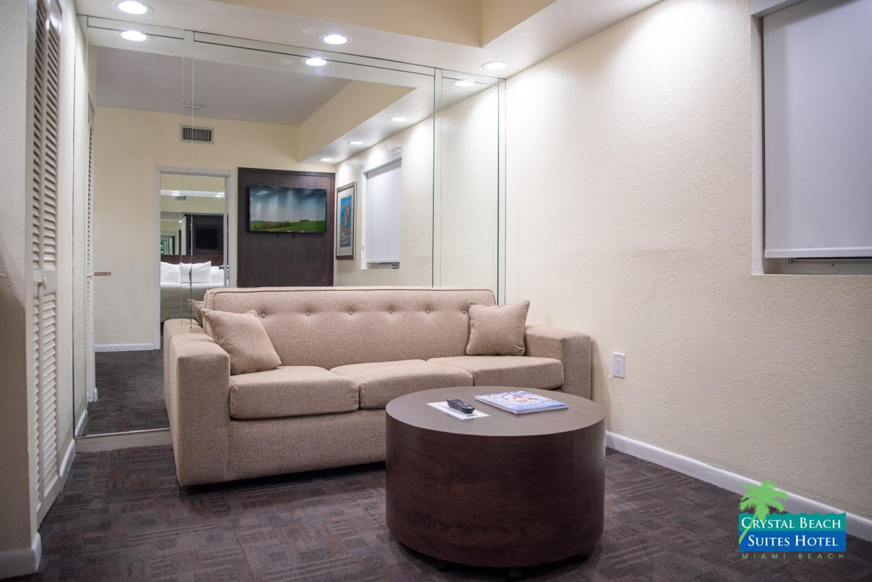 Queen Suite - Photo 4