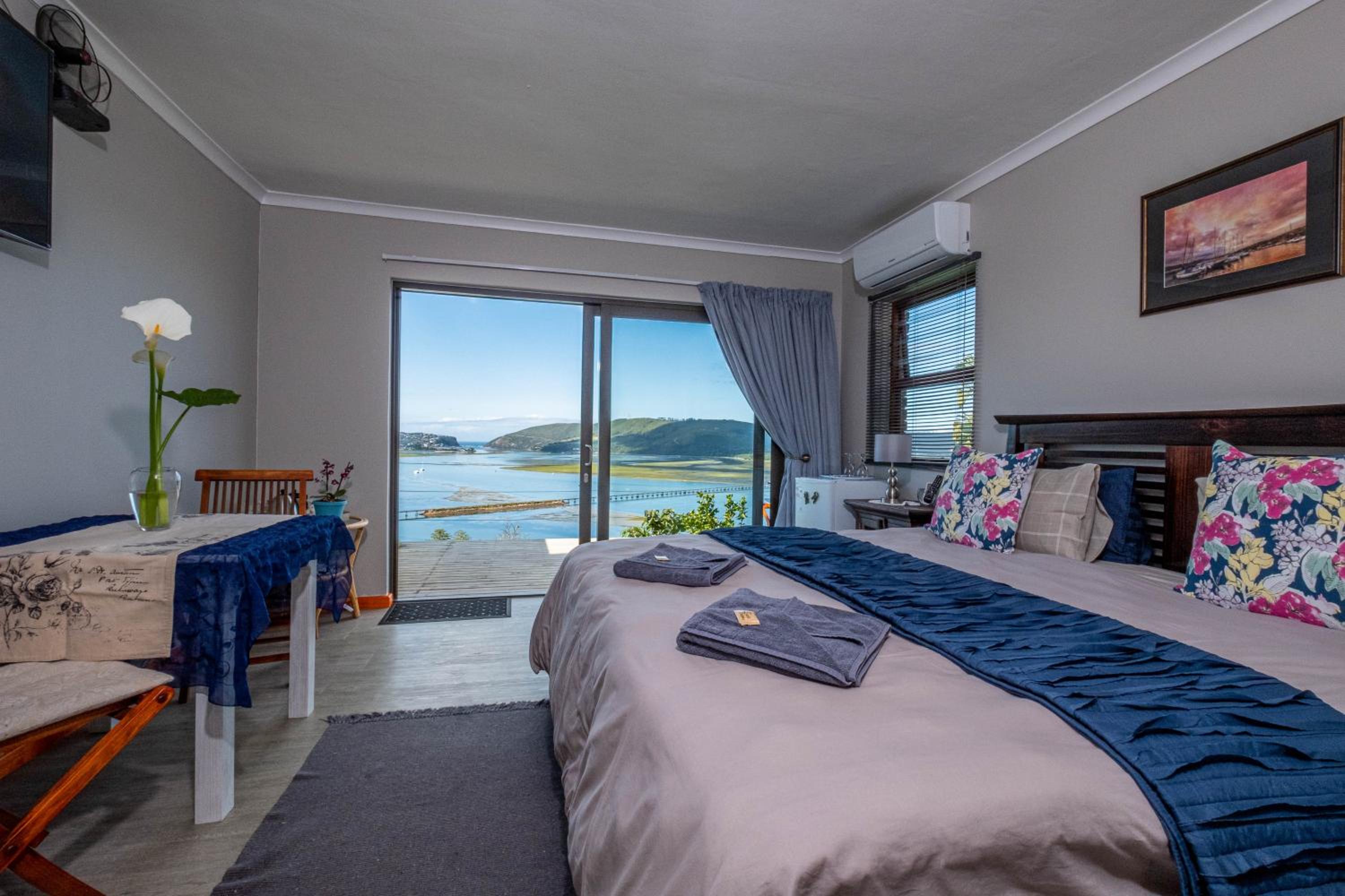 Suite with Lagoon View