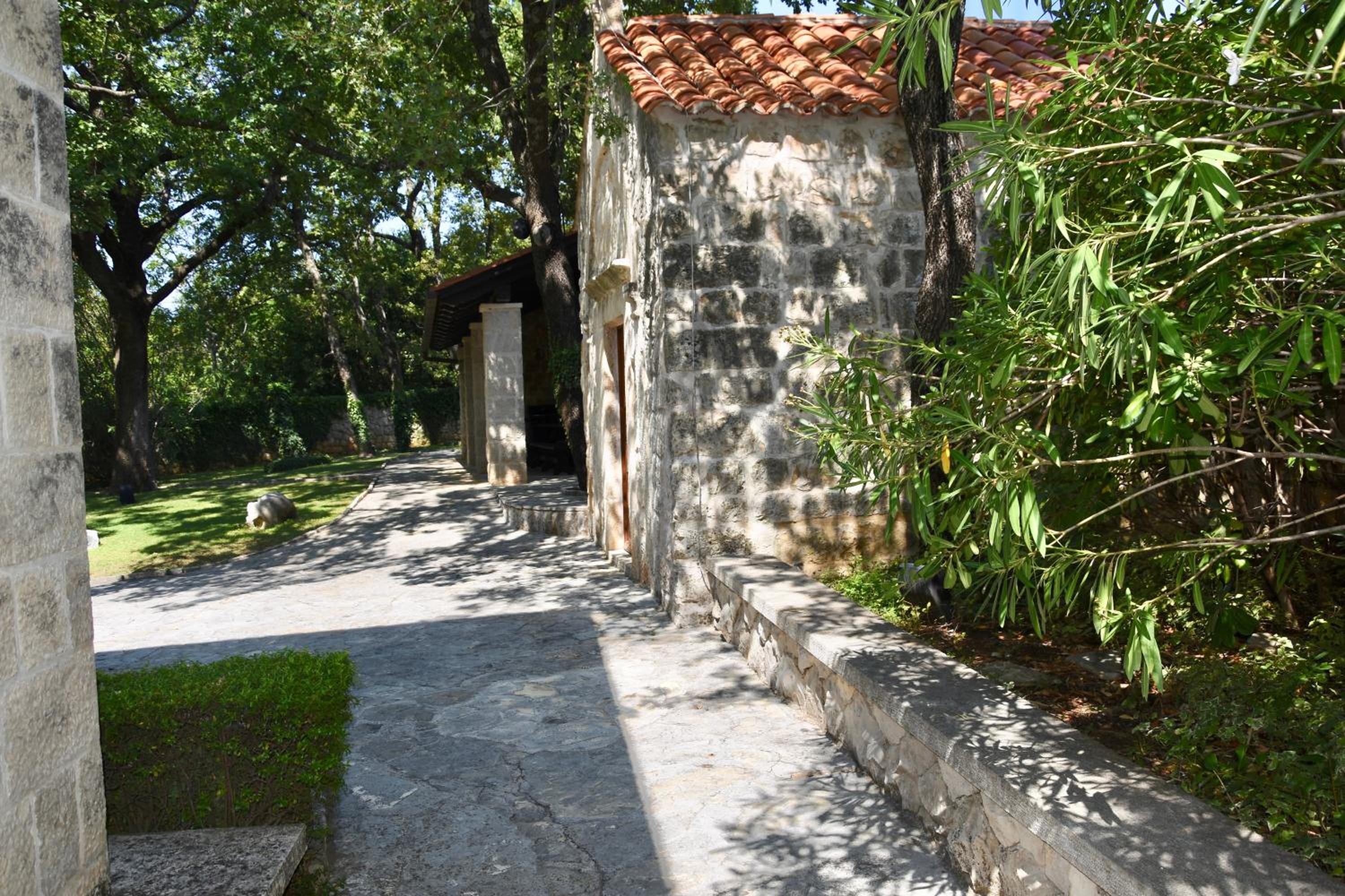 Four-Bedroom Vacation Home photo 2