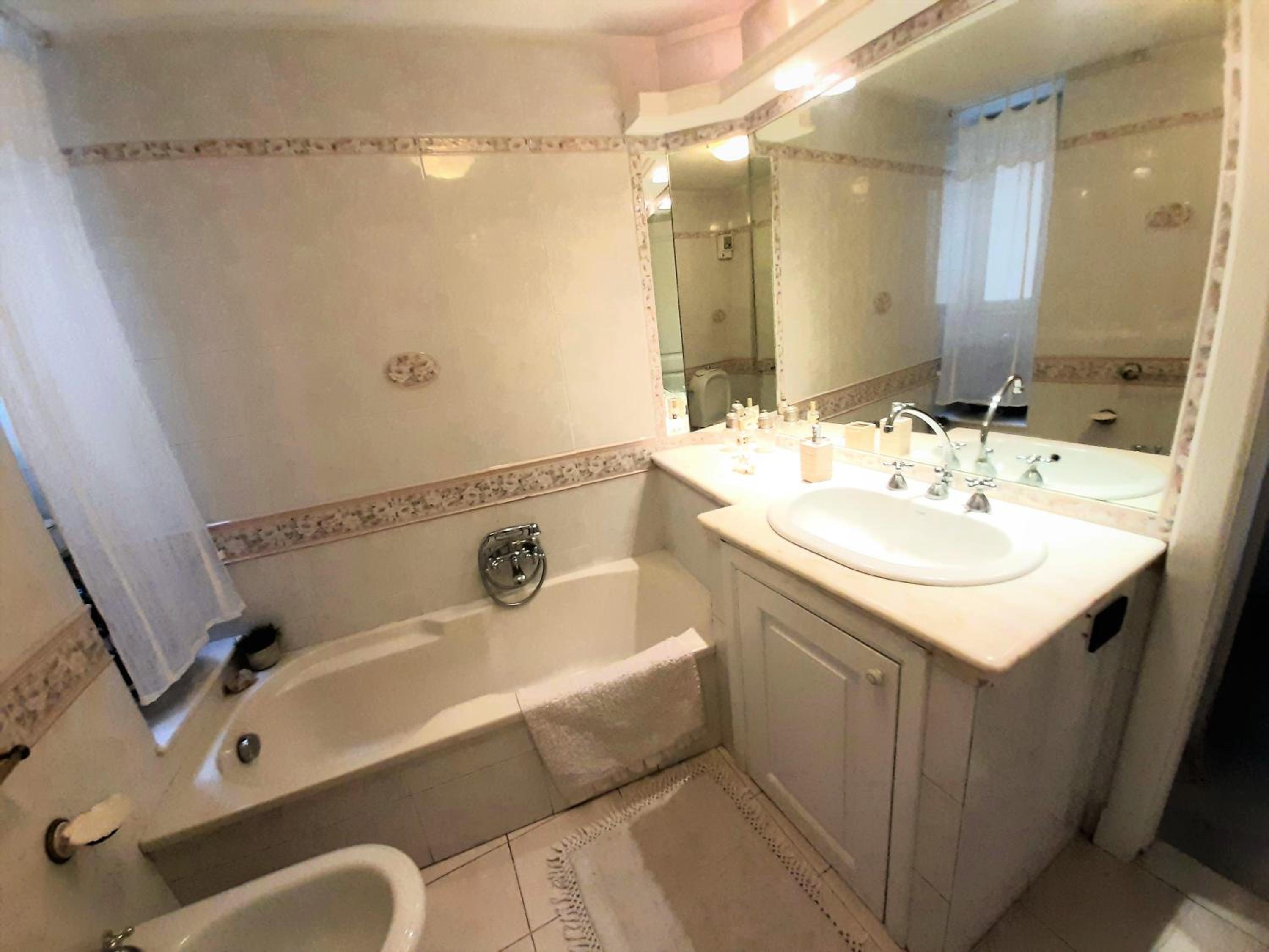 Quadruple Room - Photo 7