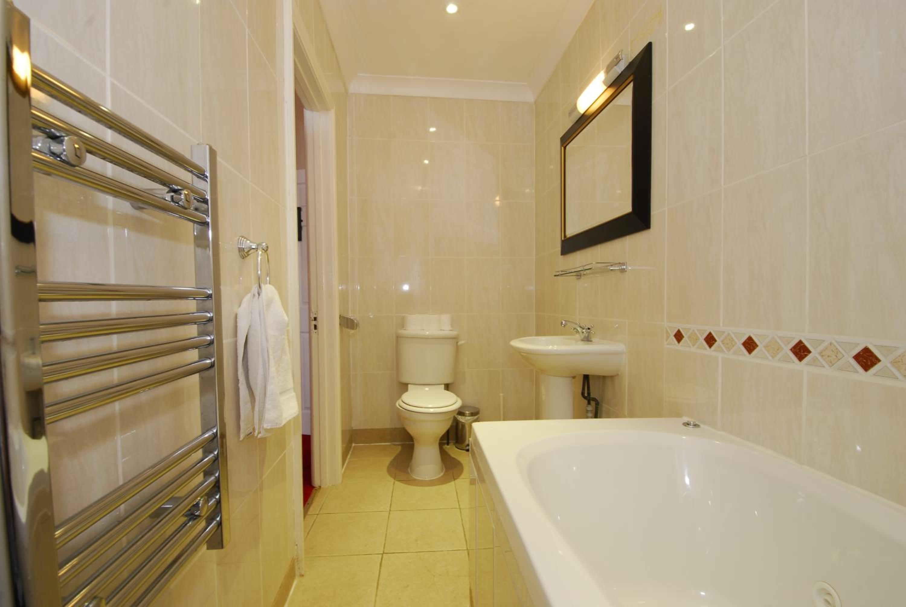 Double Room - Photo 3
