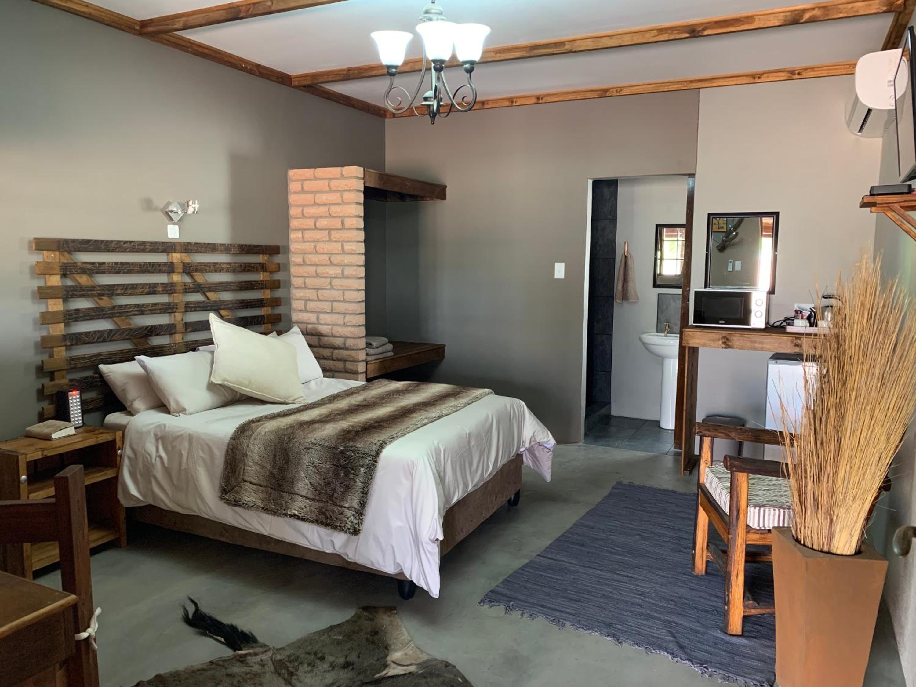 Double Room - Photo 21
