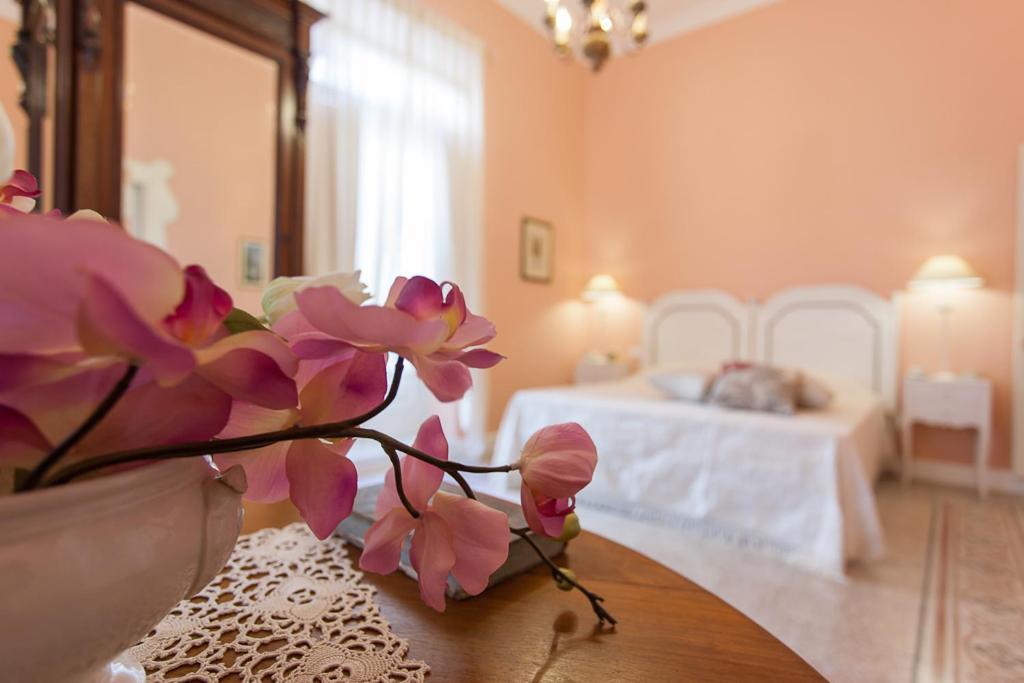 Large Double or Twin Room photo 2