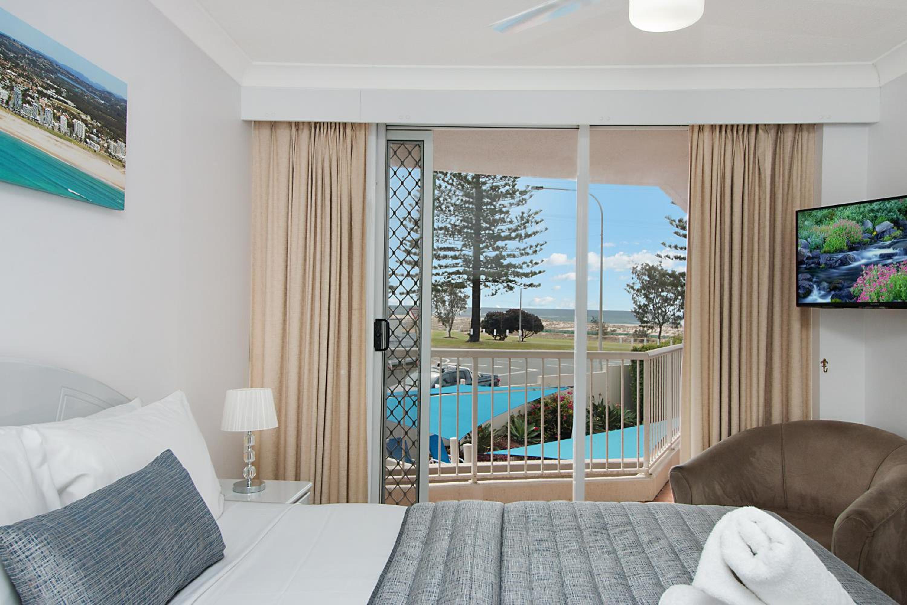 One-Bedroom Standard Apartment With Ocean View