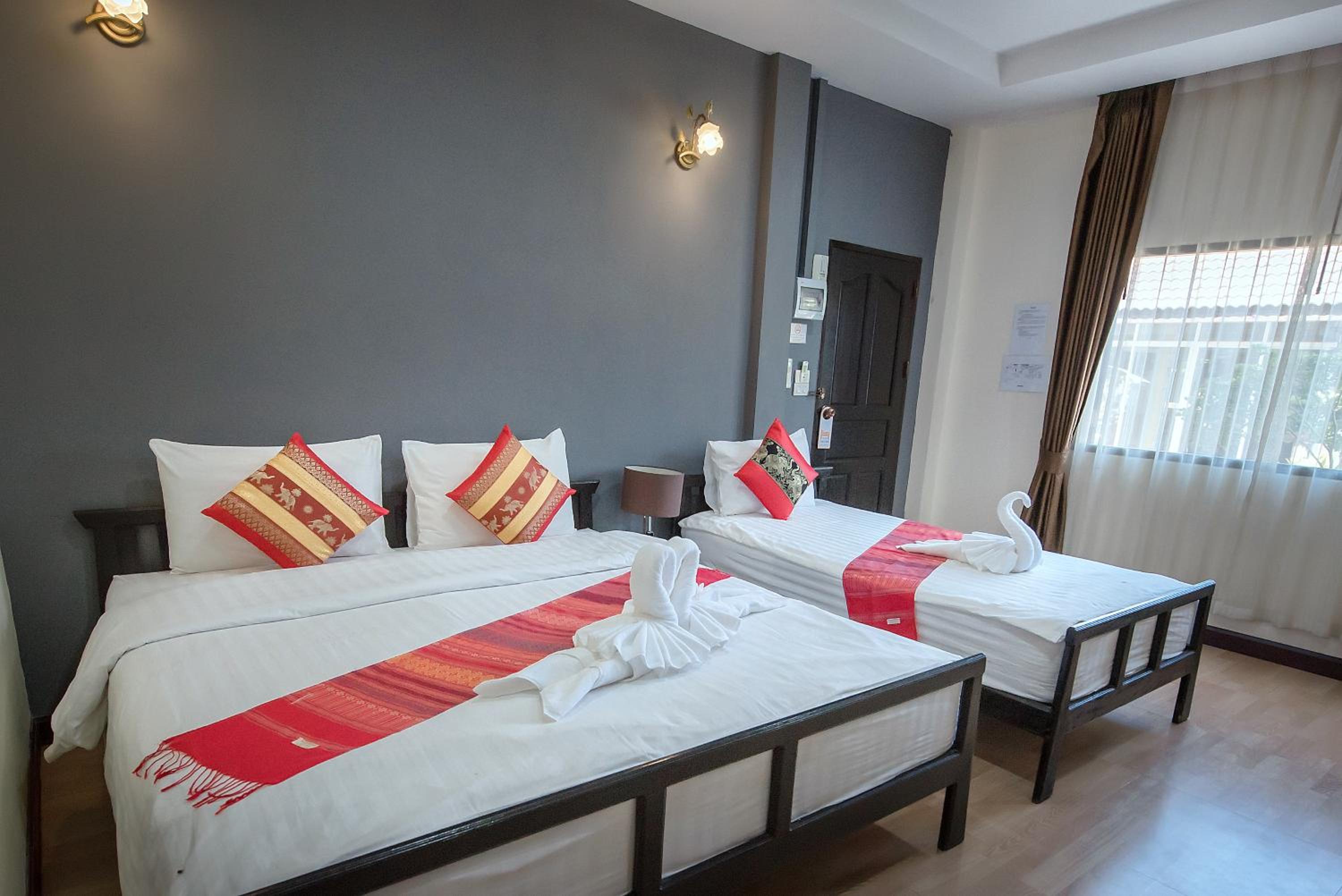 Triple Room with Private Bathroom photo 2