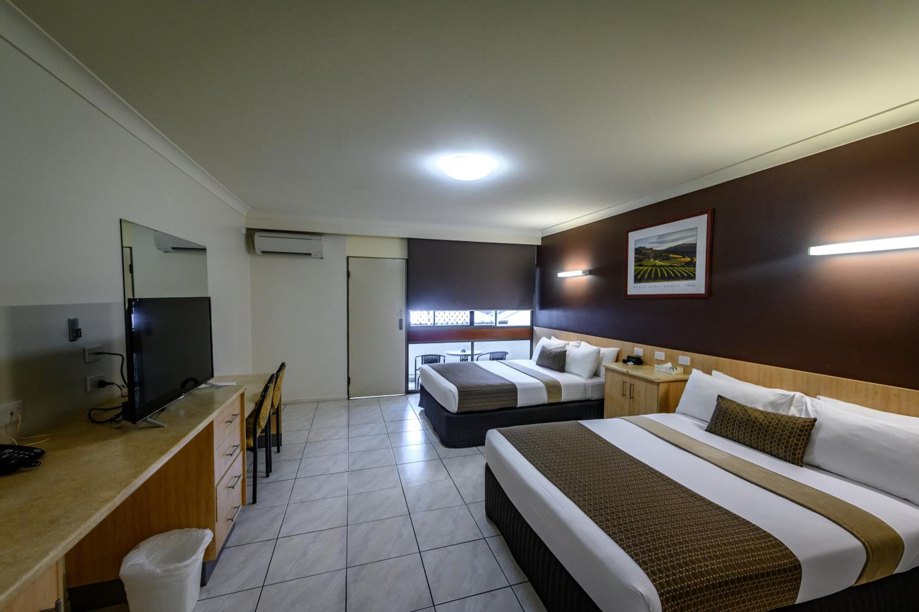 Deluxe Double or Twin Room photo 3